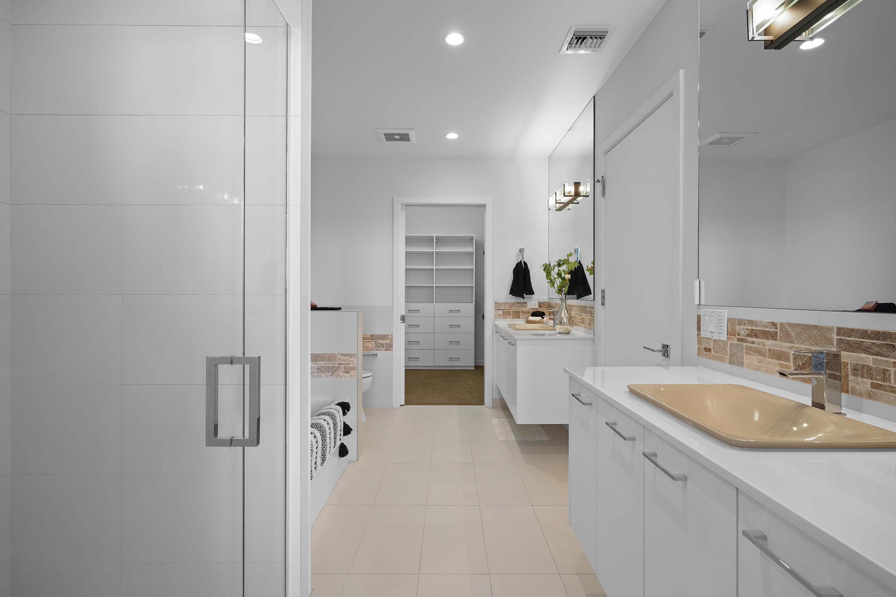 291 SW Bluff Drive, UNIT 320