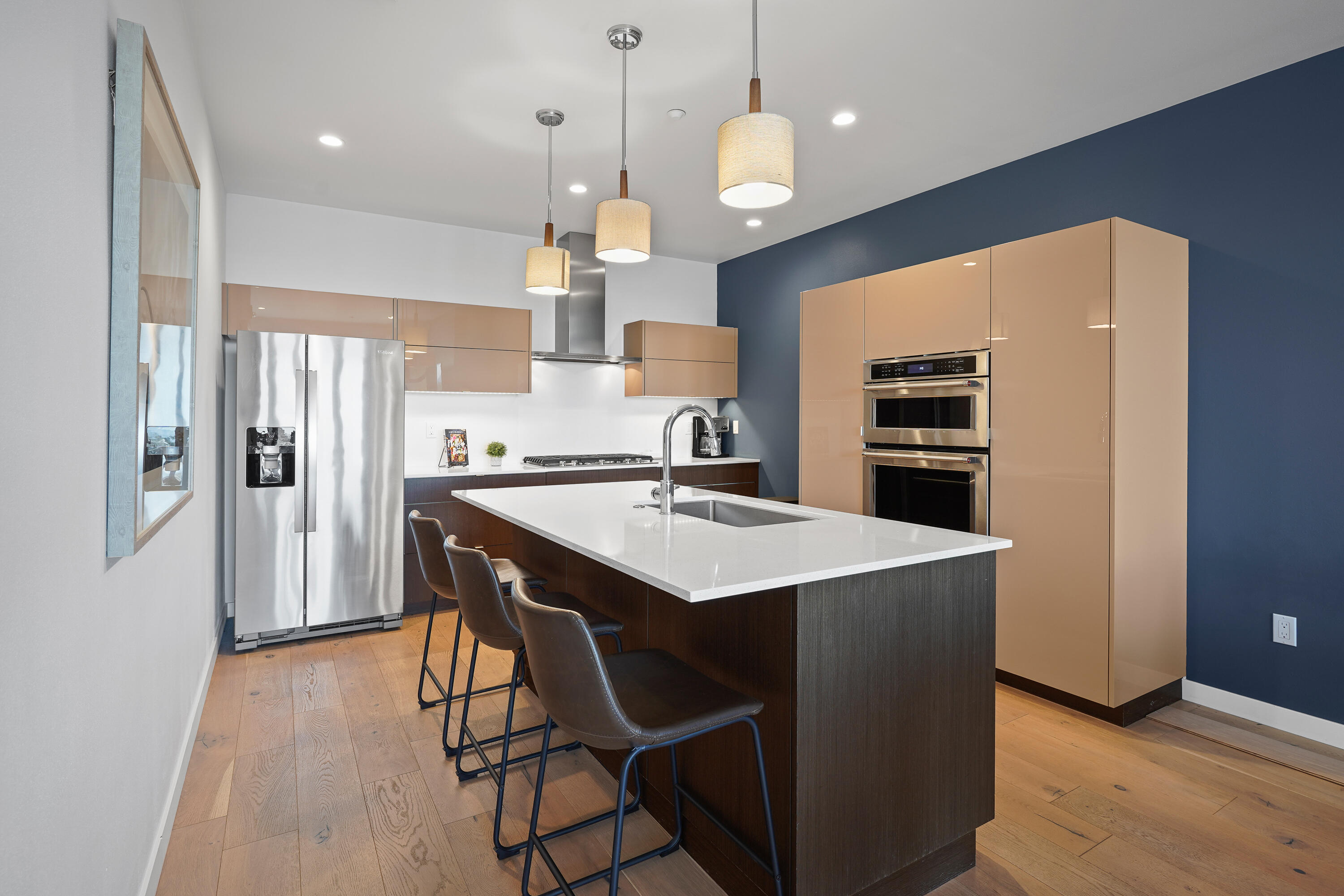 291 SW Bluff Drive, UNIT 320