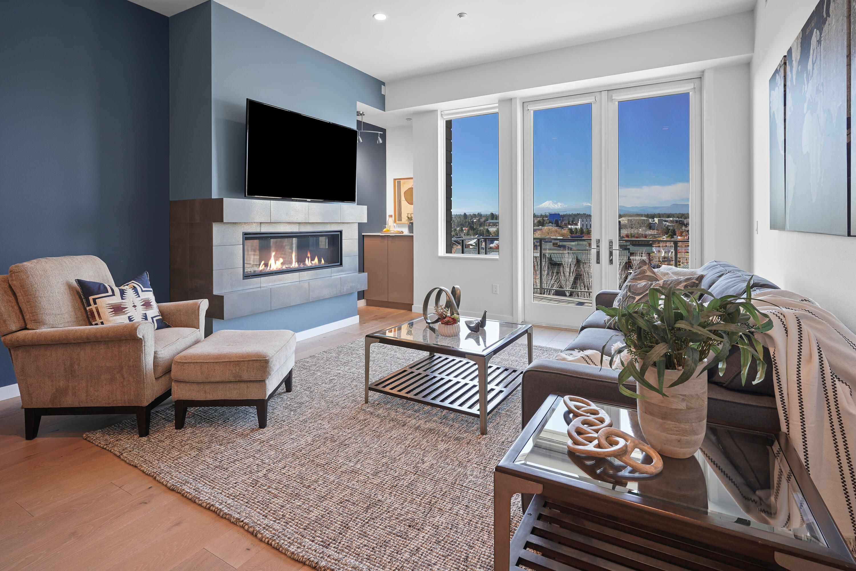 291 SW Bluff Drive, UNIT 320