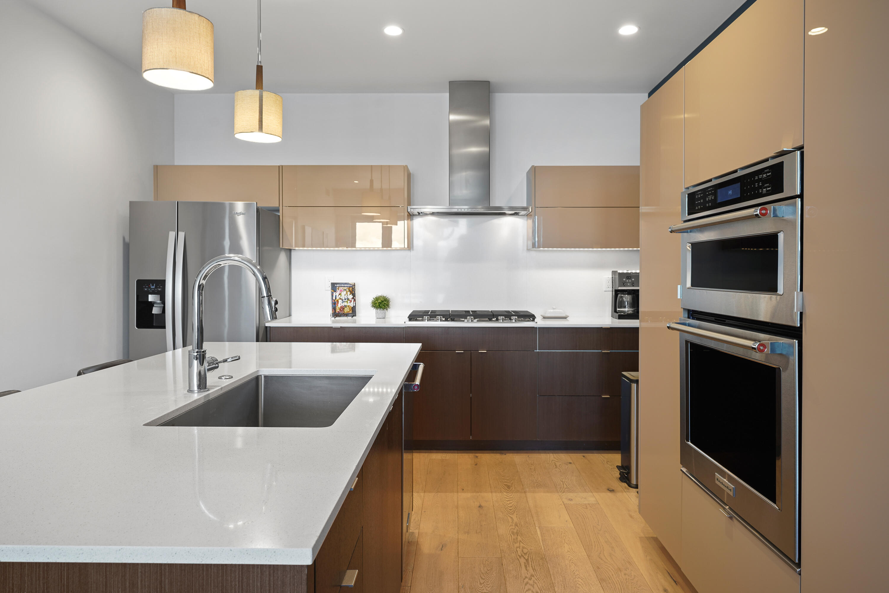 291 SW Bluff Drive, UNIT 320