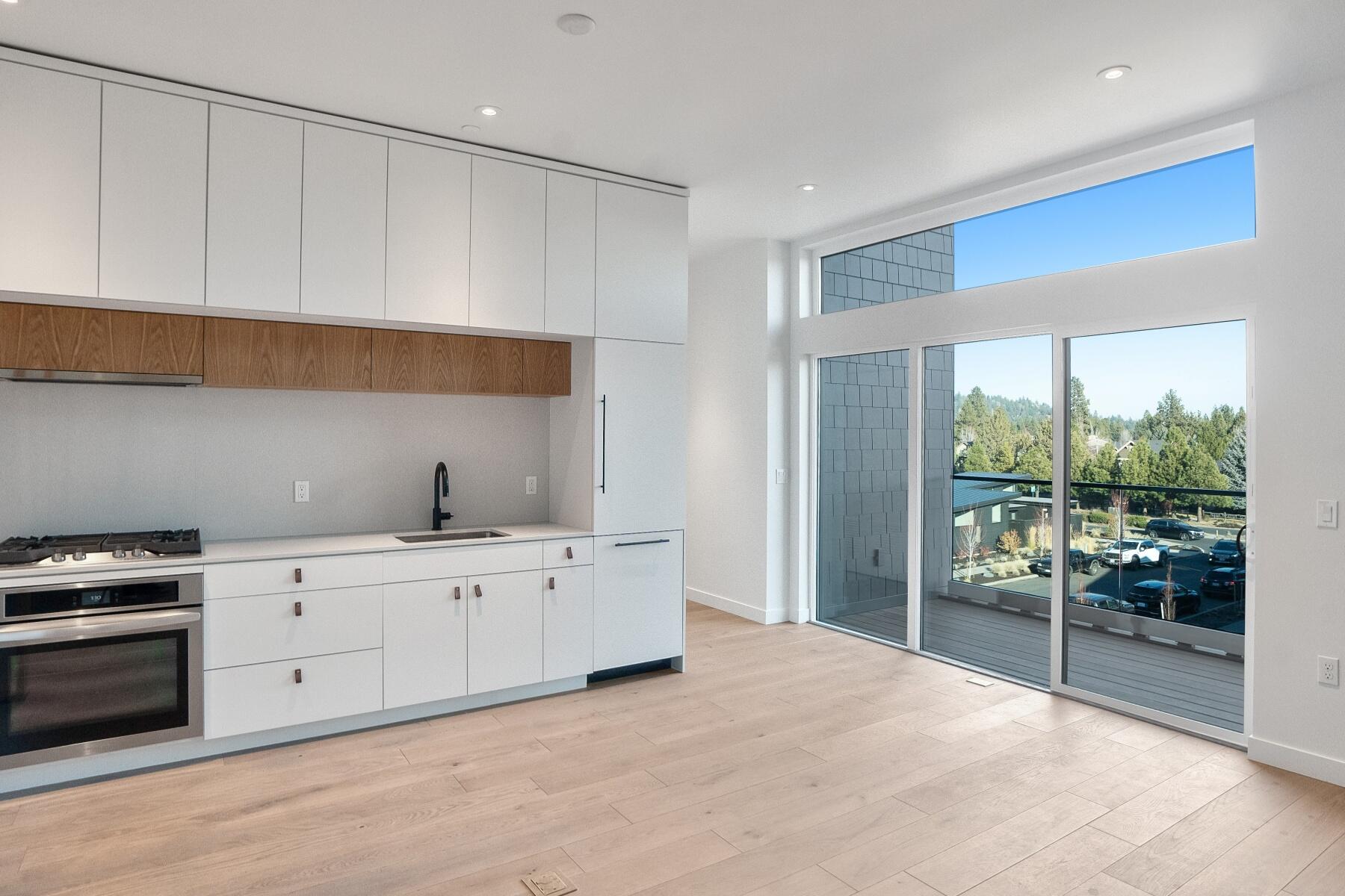 2745 NW Ordway Avenue, 302