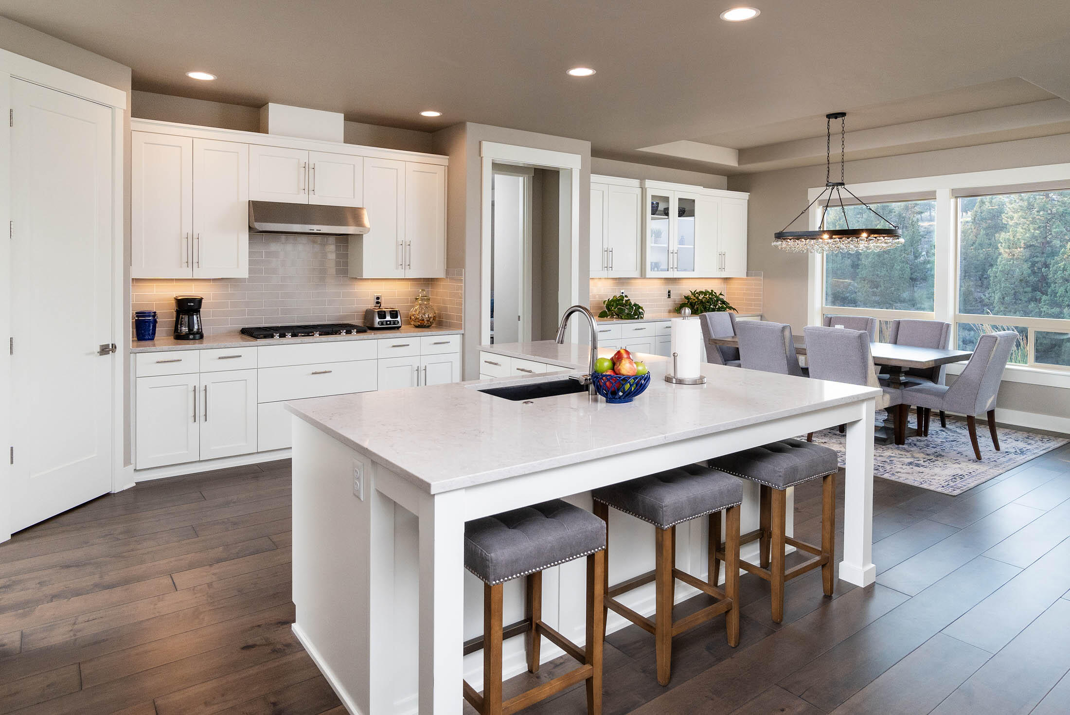 2556 NW Pine Terrrace Drive