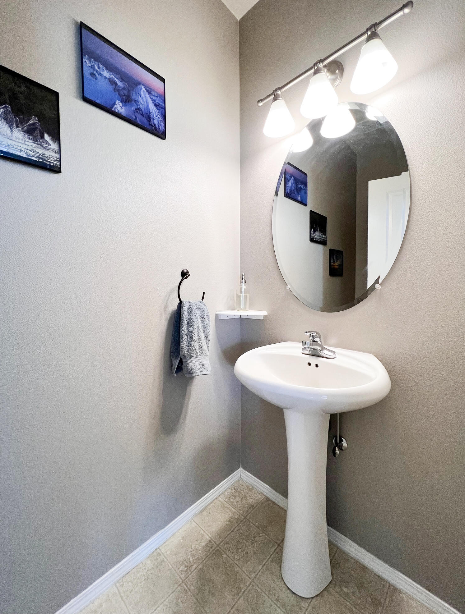 1706 NW Larch Avenue