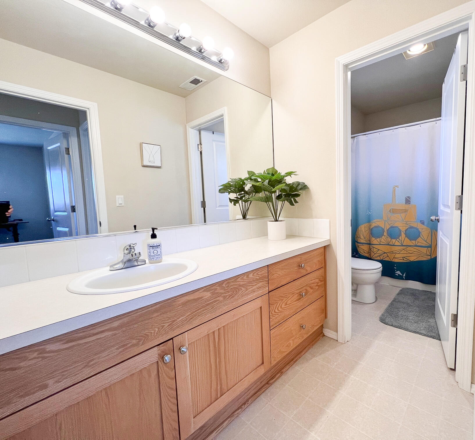 1706 NW Larch Avenue