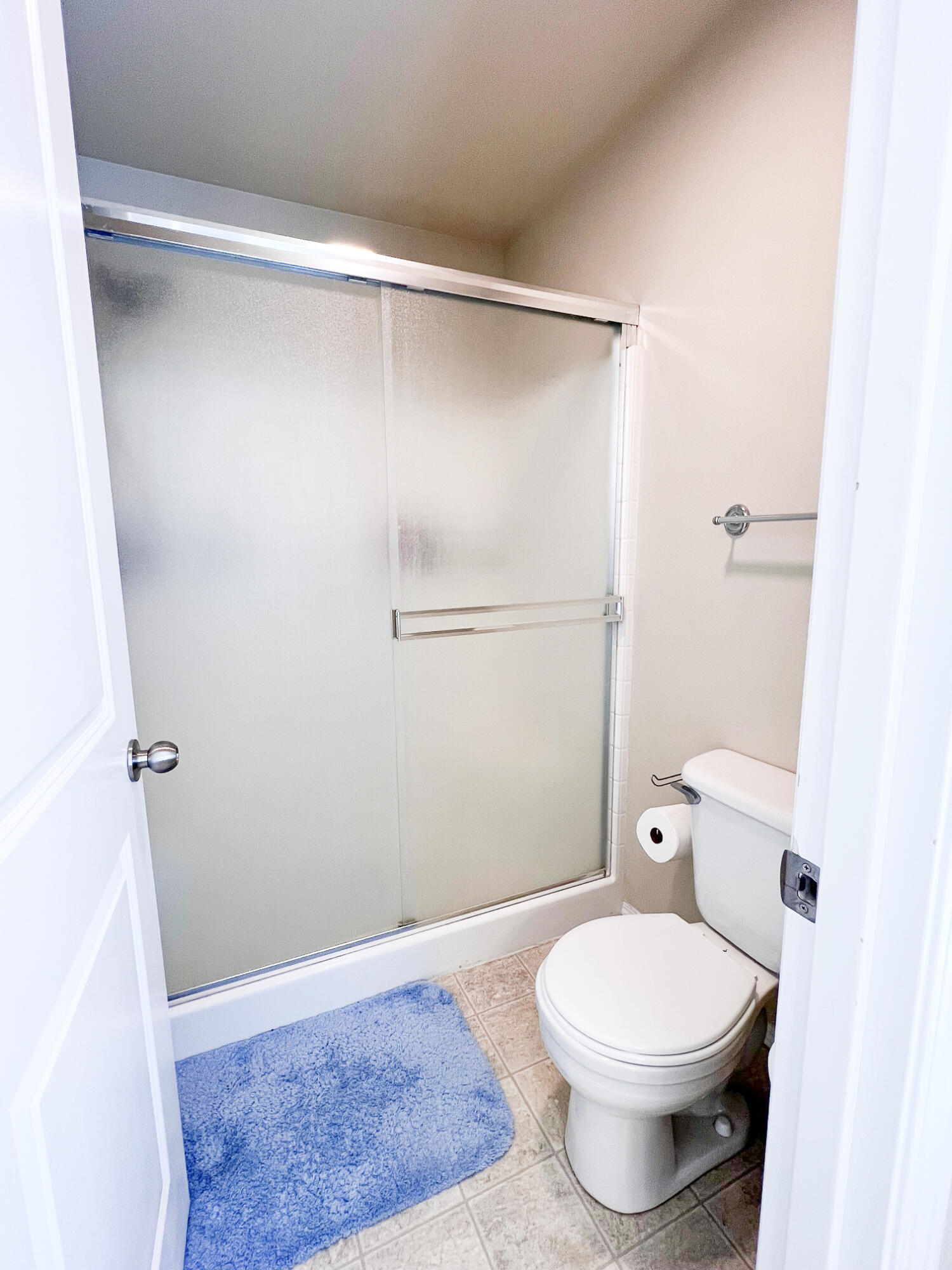 1706 NW Larch Avenue