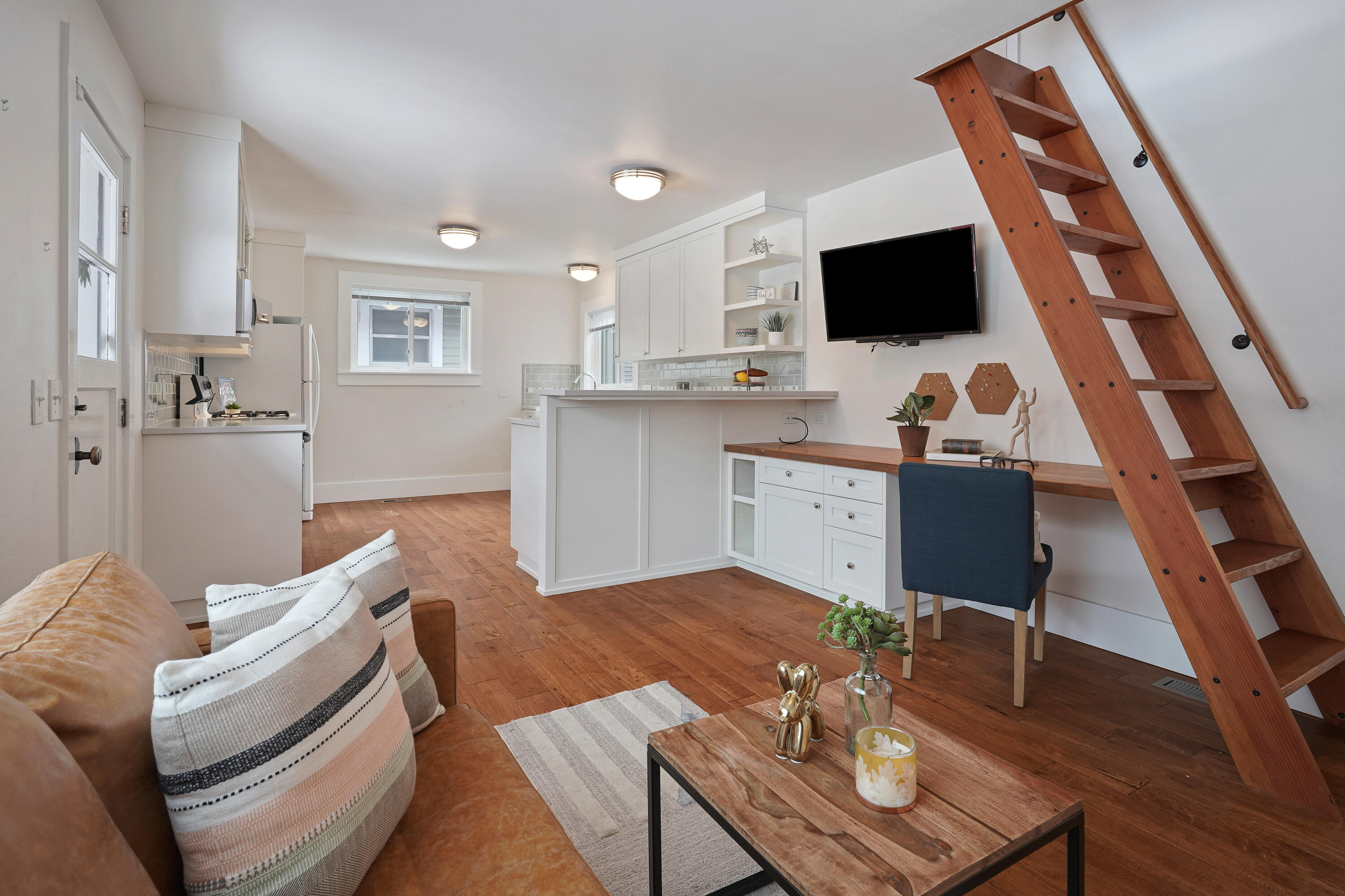 512 NW Delaware Avenue