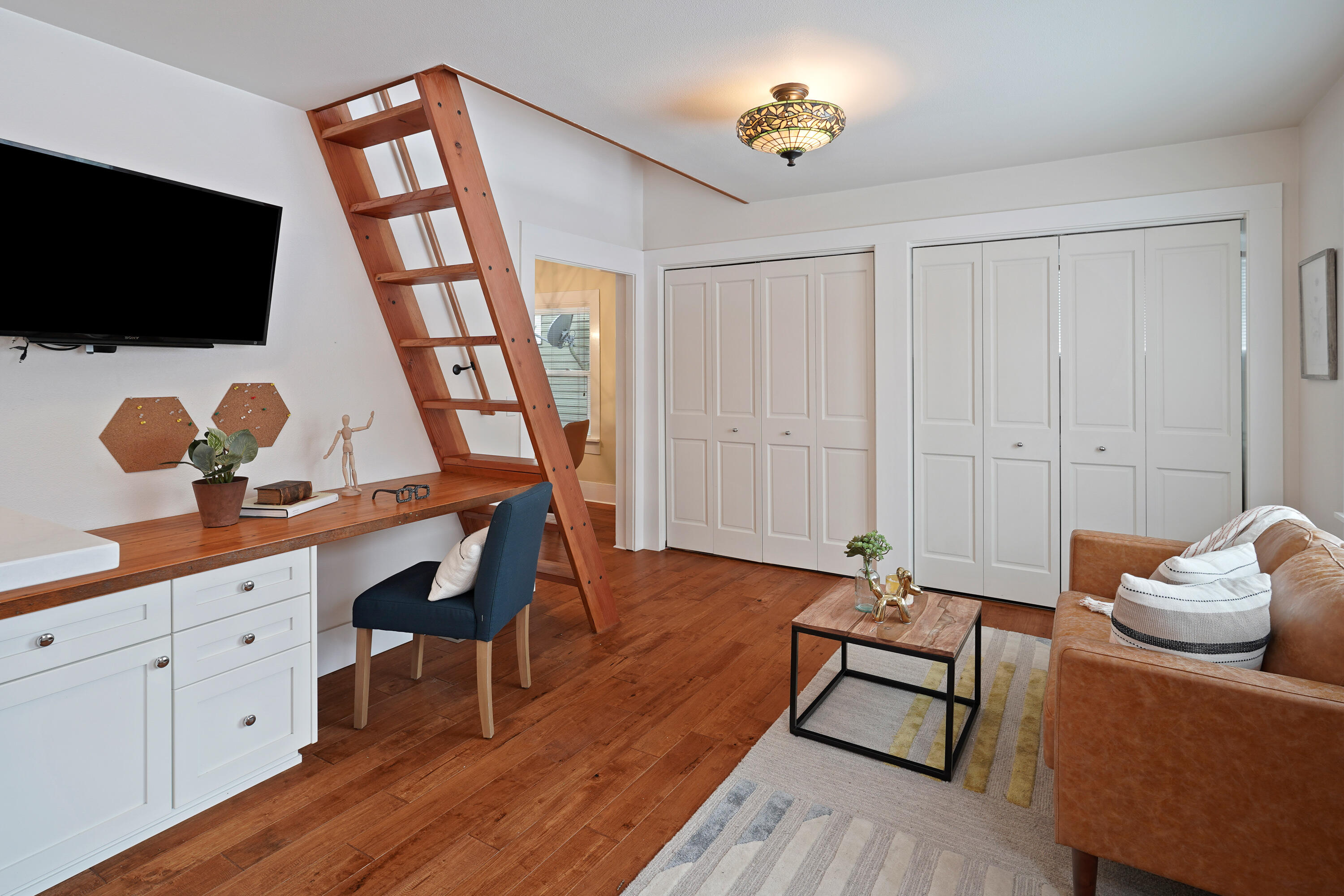 512 NW Delaware Avenue