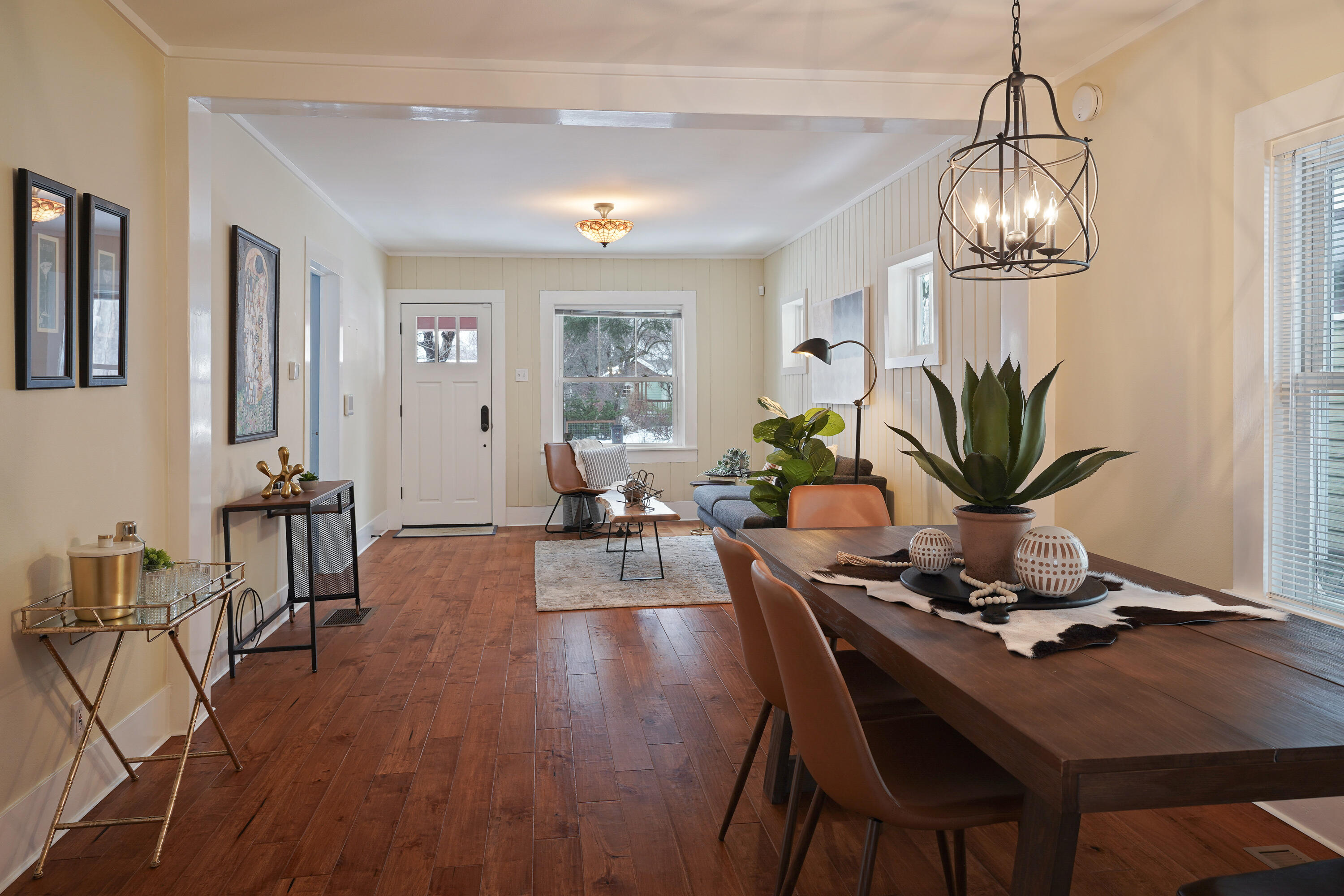 512 NW Delaware Avenue