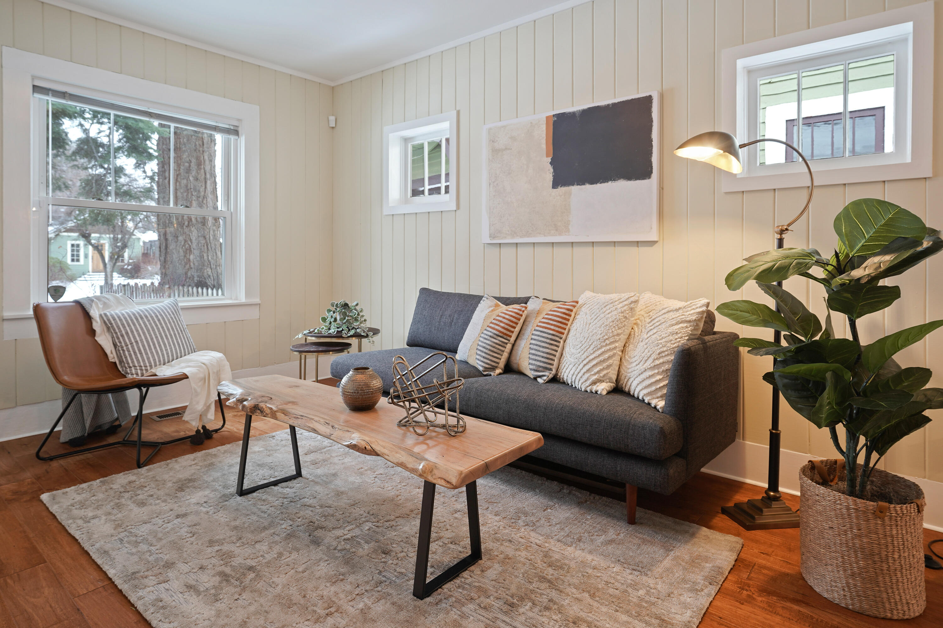 512 NW Delaware Avenue