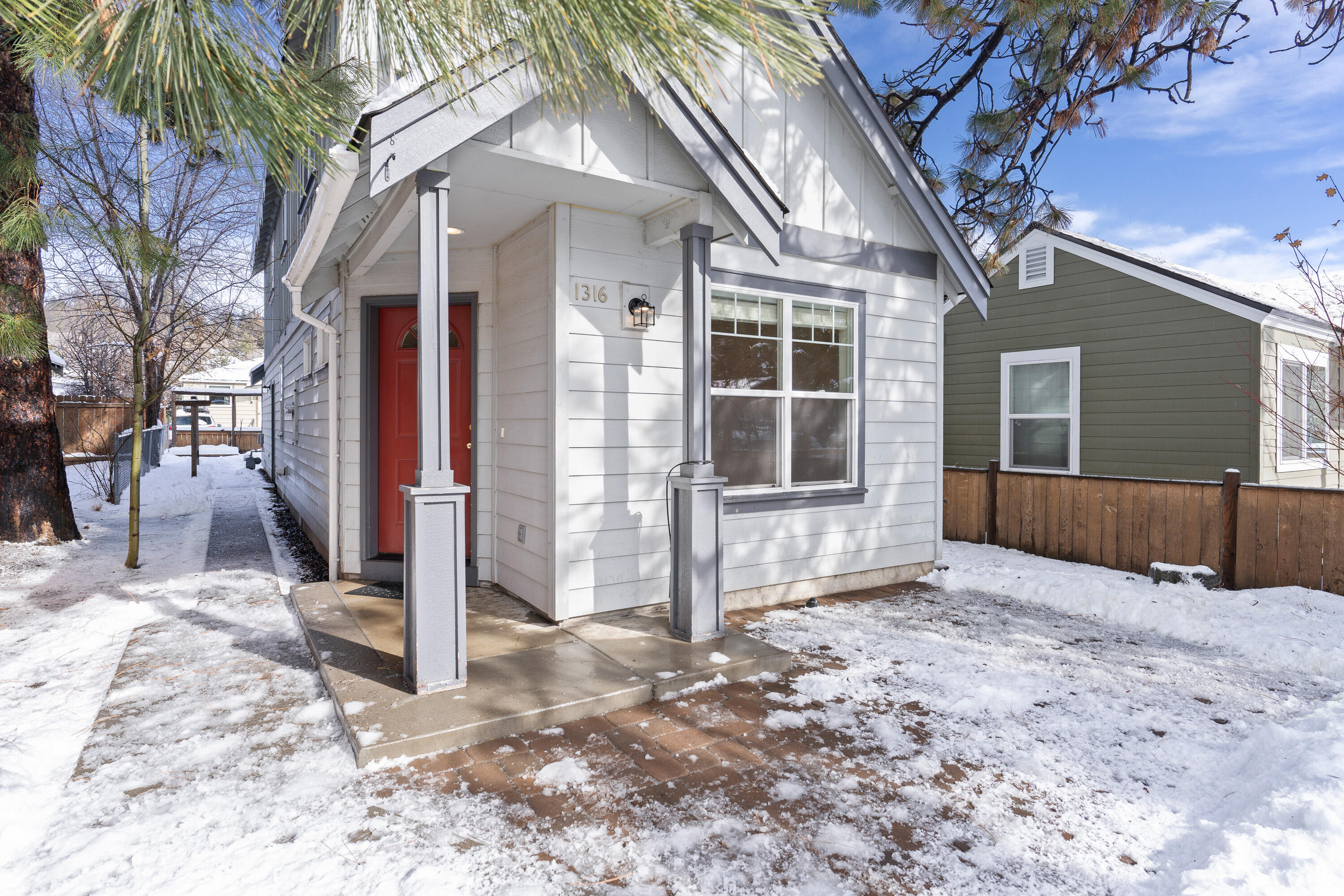 1316 NW Milwaukee Avenue