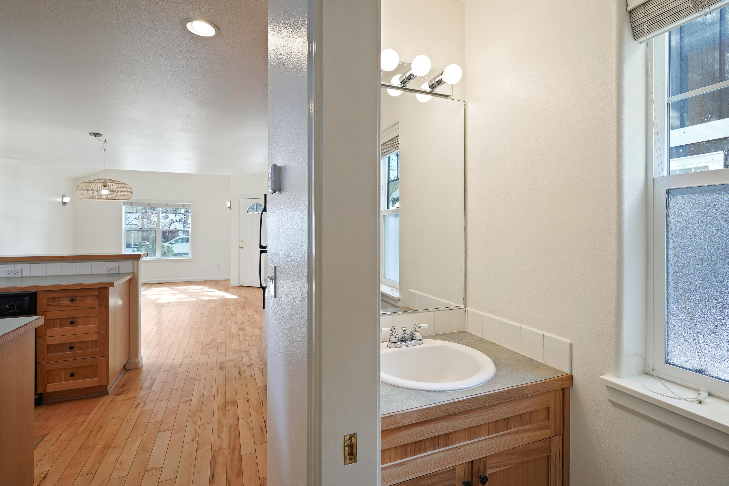 1316 NW Milwaukee Avenue