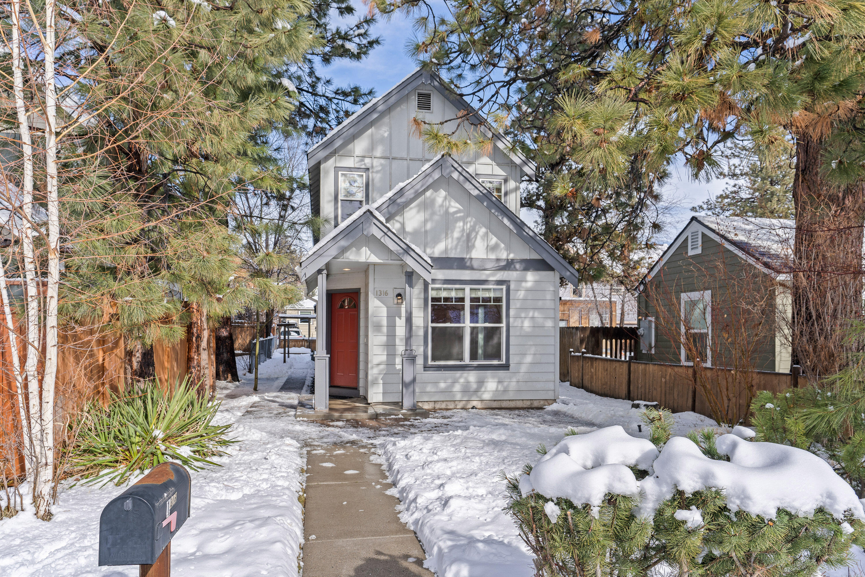 1316 NW Milwaukee Avenue