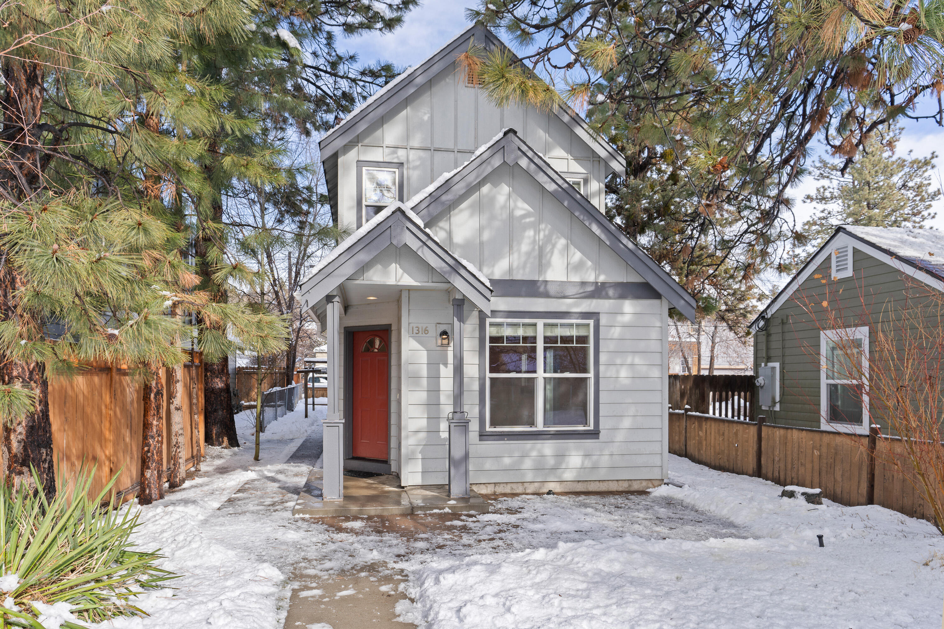 1316 NW Milwaukee Avenue