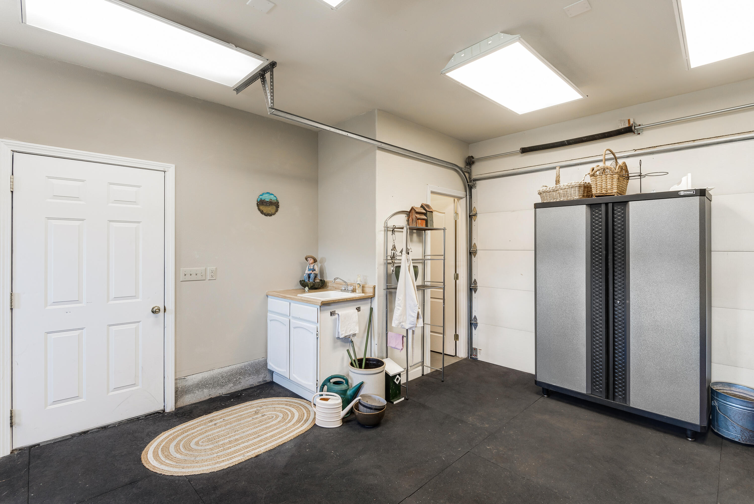 1544 NE Haytons Elk View Lane