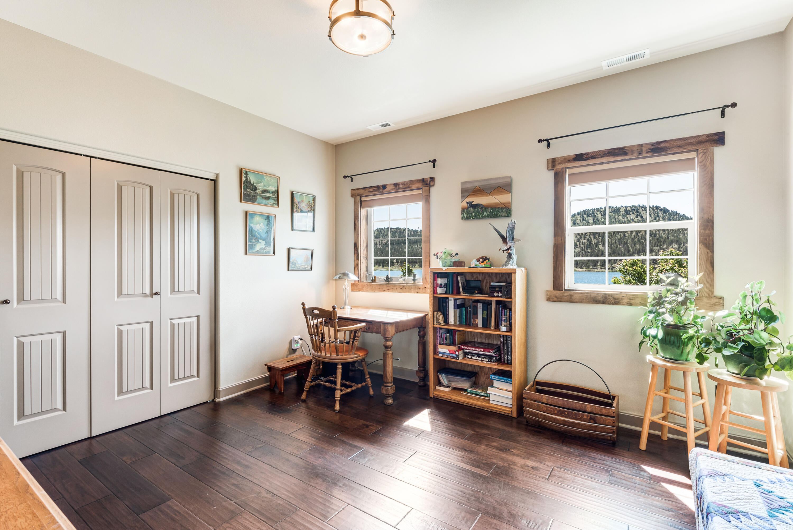 1544 NE Haytons Elk View Lane