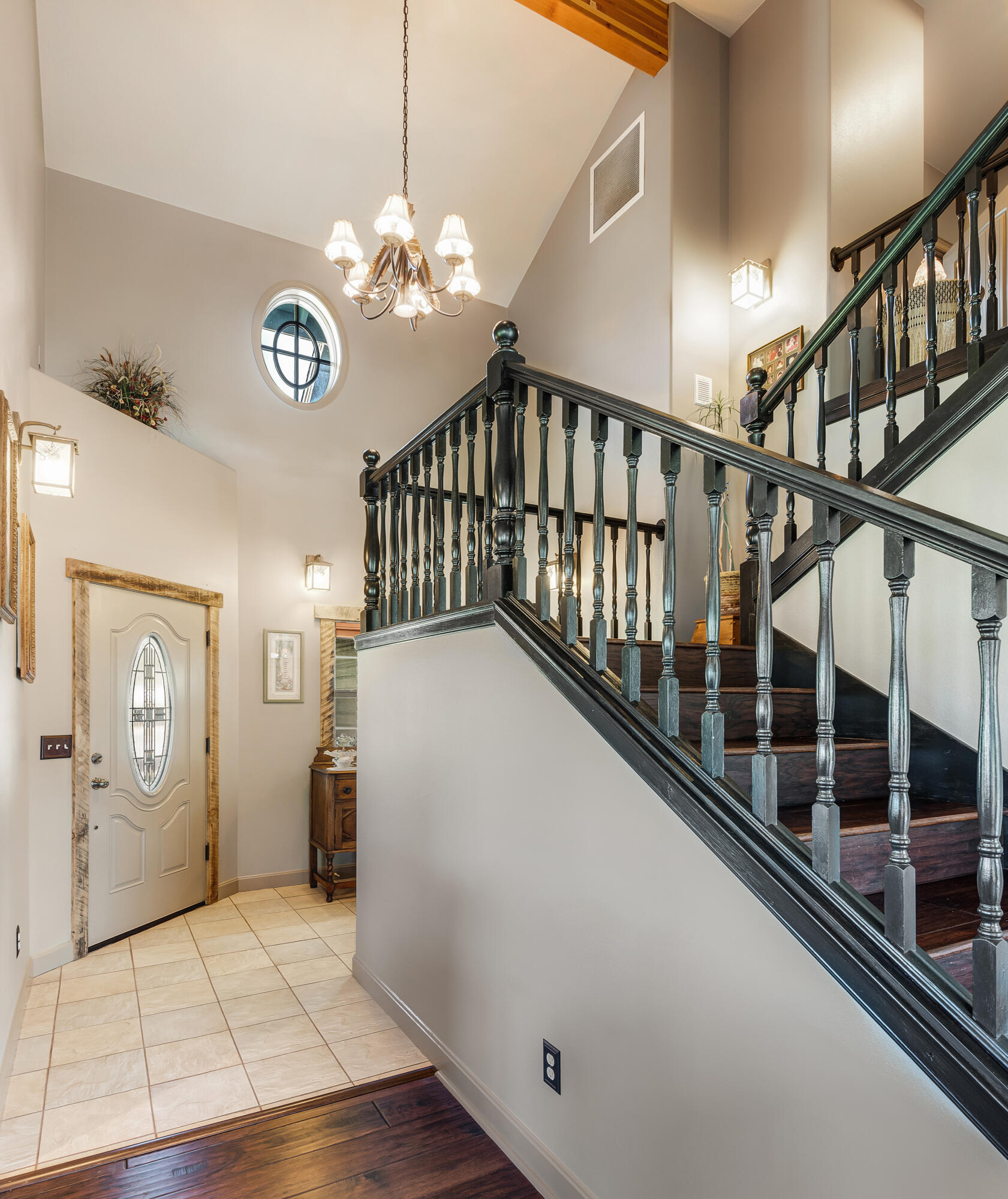 1544 NE Haytons Elk View Lane