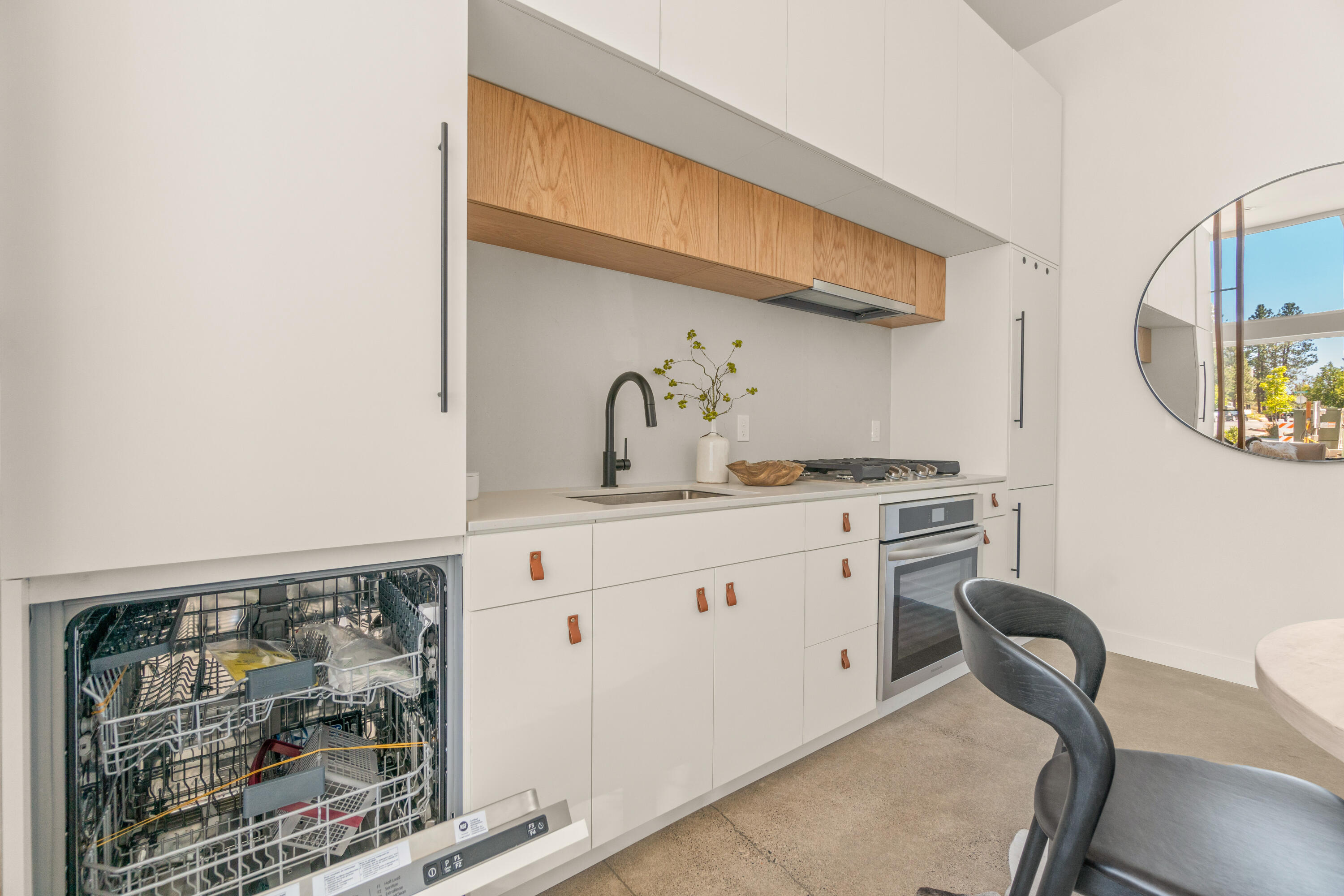 2745 NW Ordway Avenue, 101