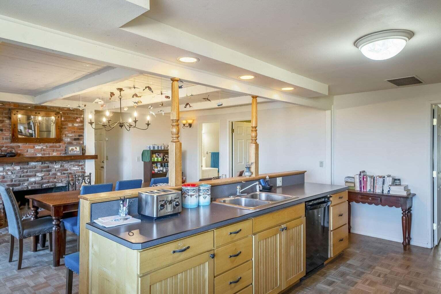 3525 SW Timber Avenue