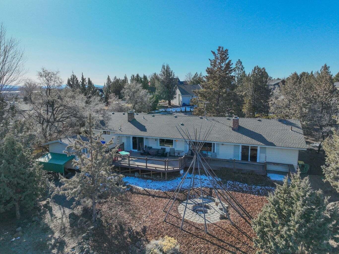 3525 SW Timber Avenue