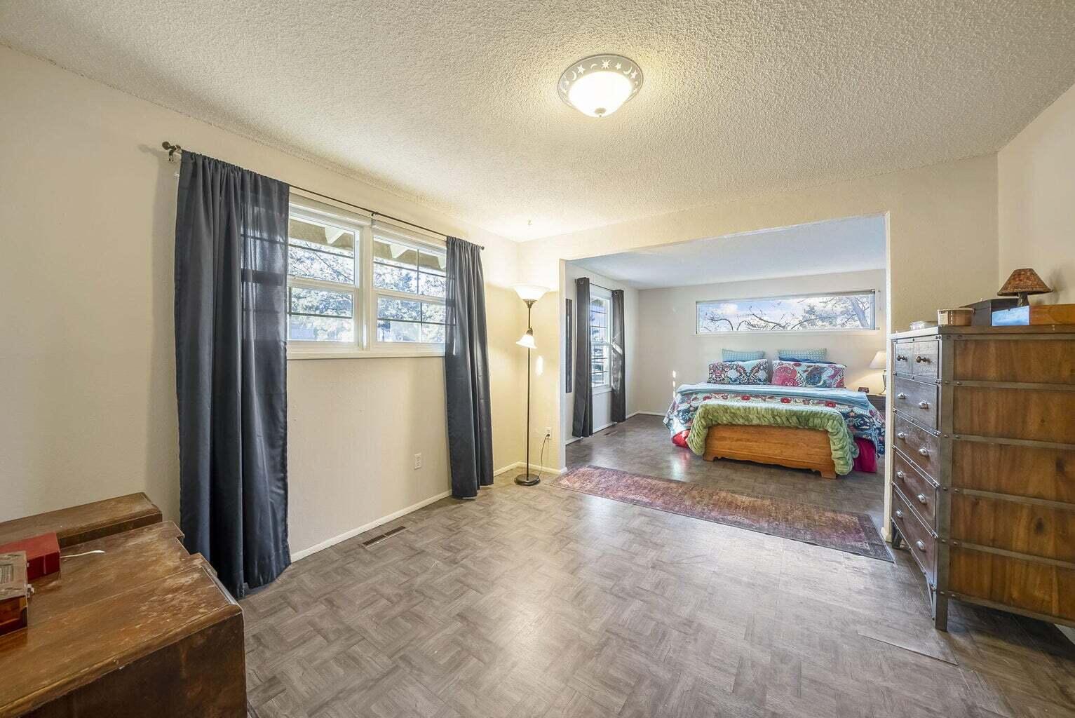 3525 SW Timber Avenue