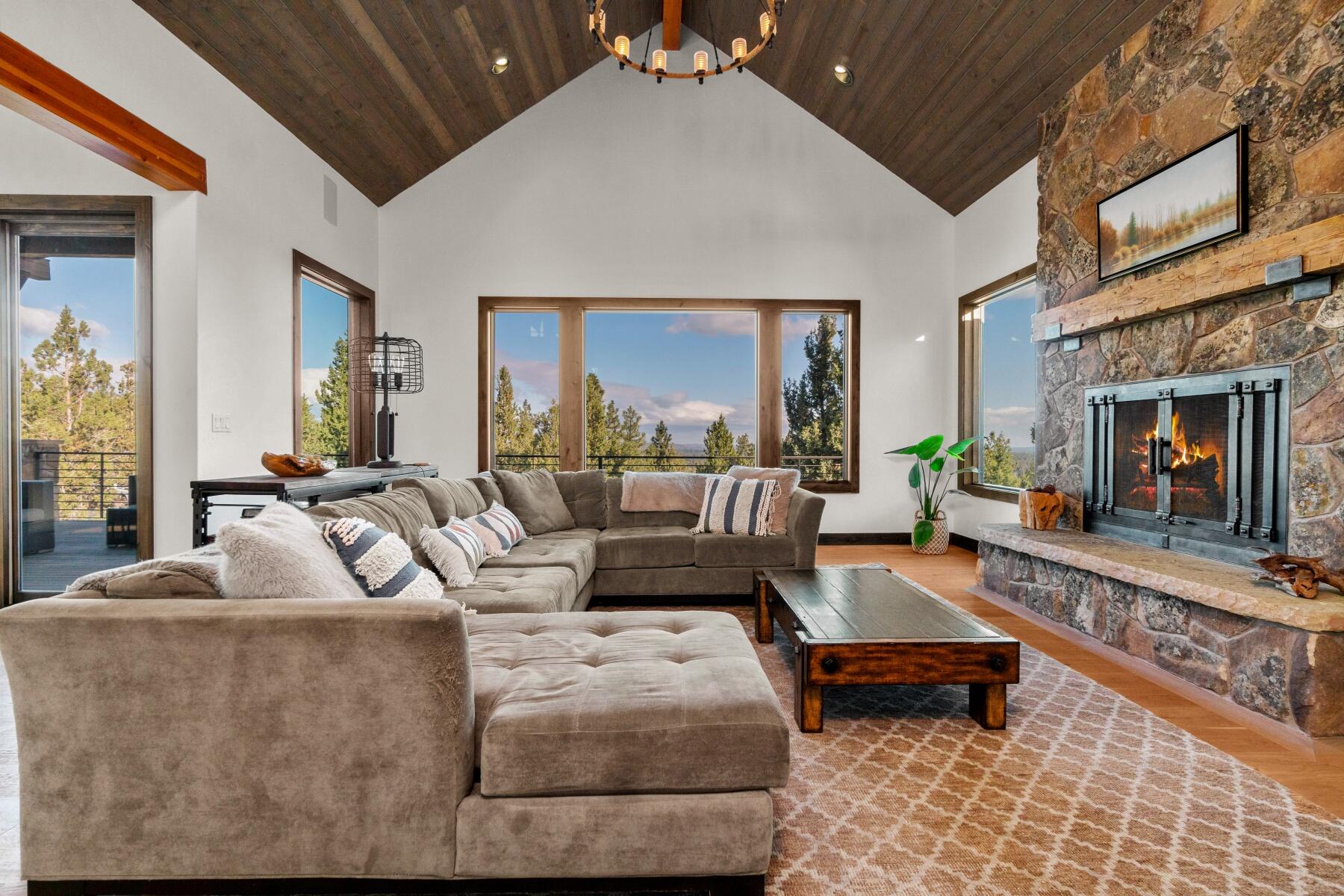 1572 NW Wild Rye Circle