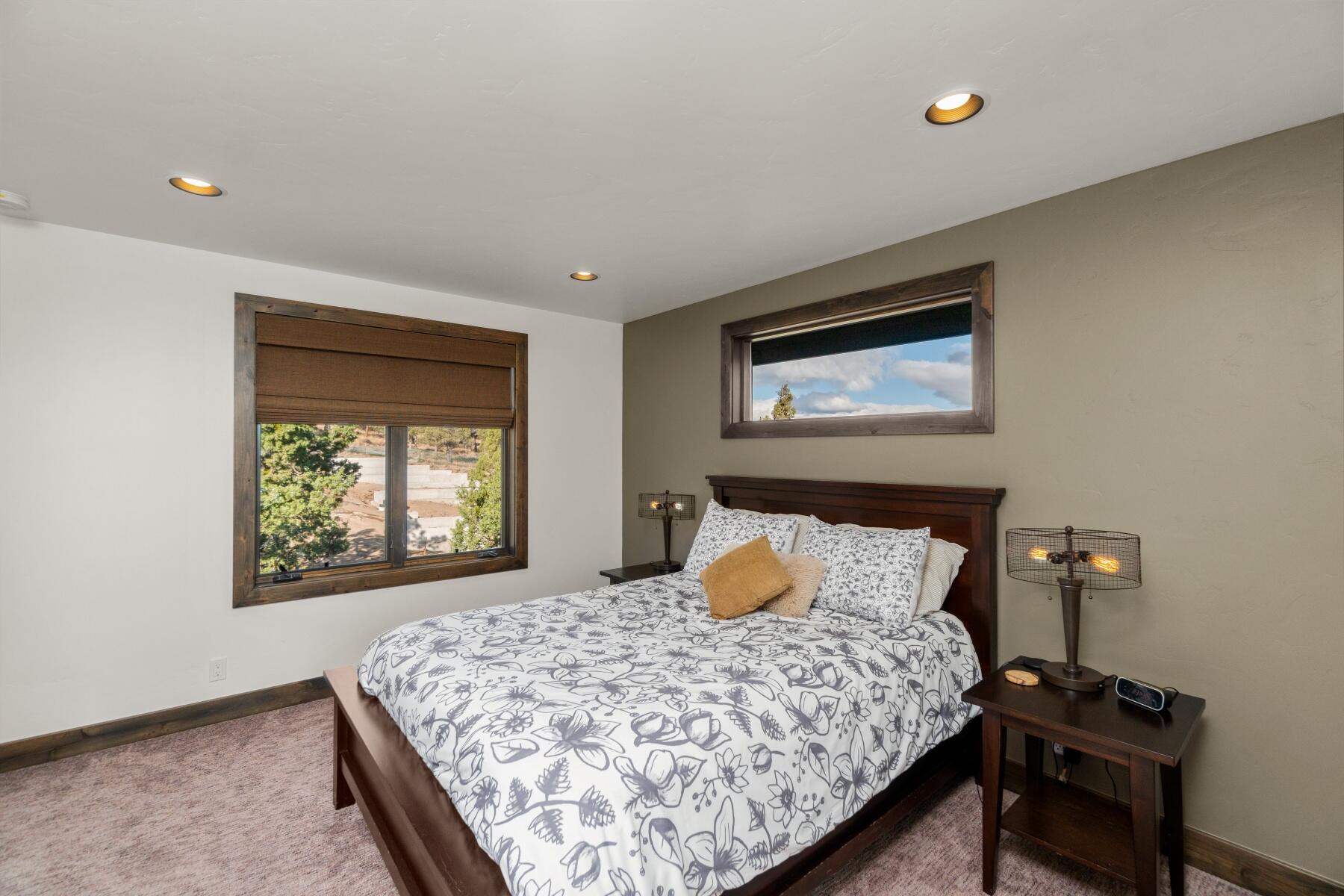 1572 NW Wild Rye Circle