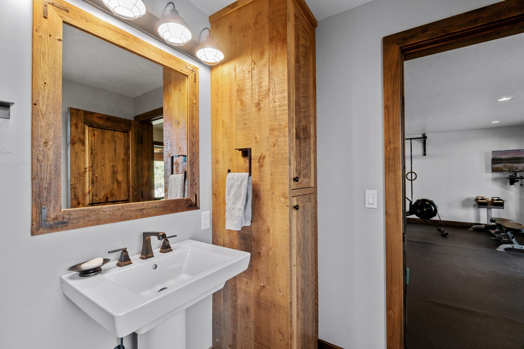 1572 NW Wild Rye Circle