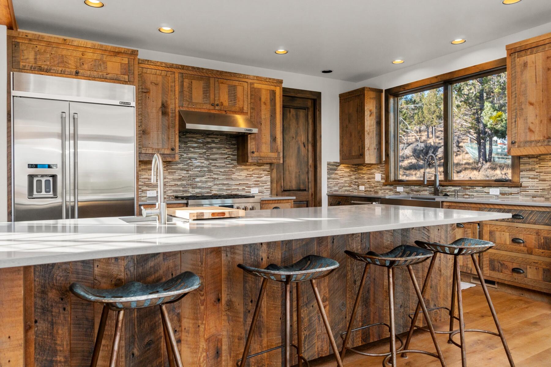 1572 NW Wild Rye Circle