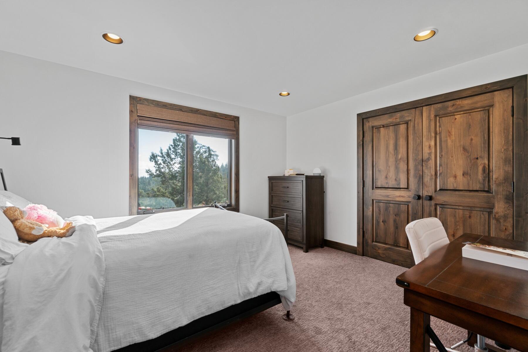 1572 NW Wild Rye Circle