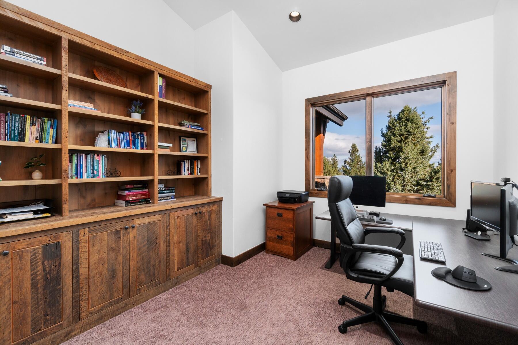 1572 NW Wild Rye Circle