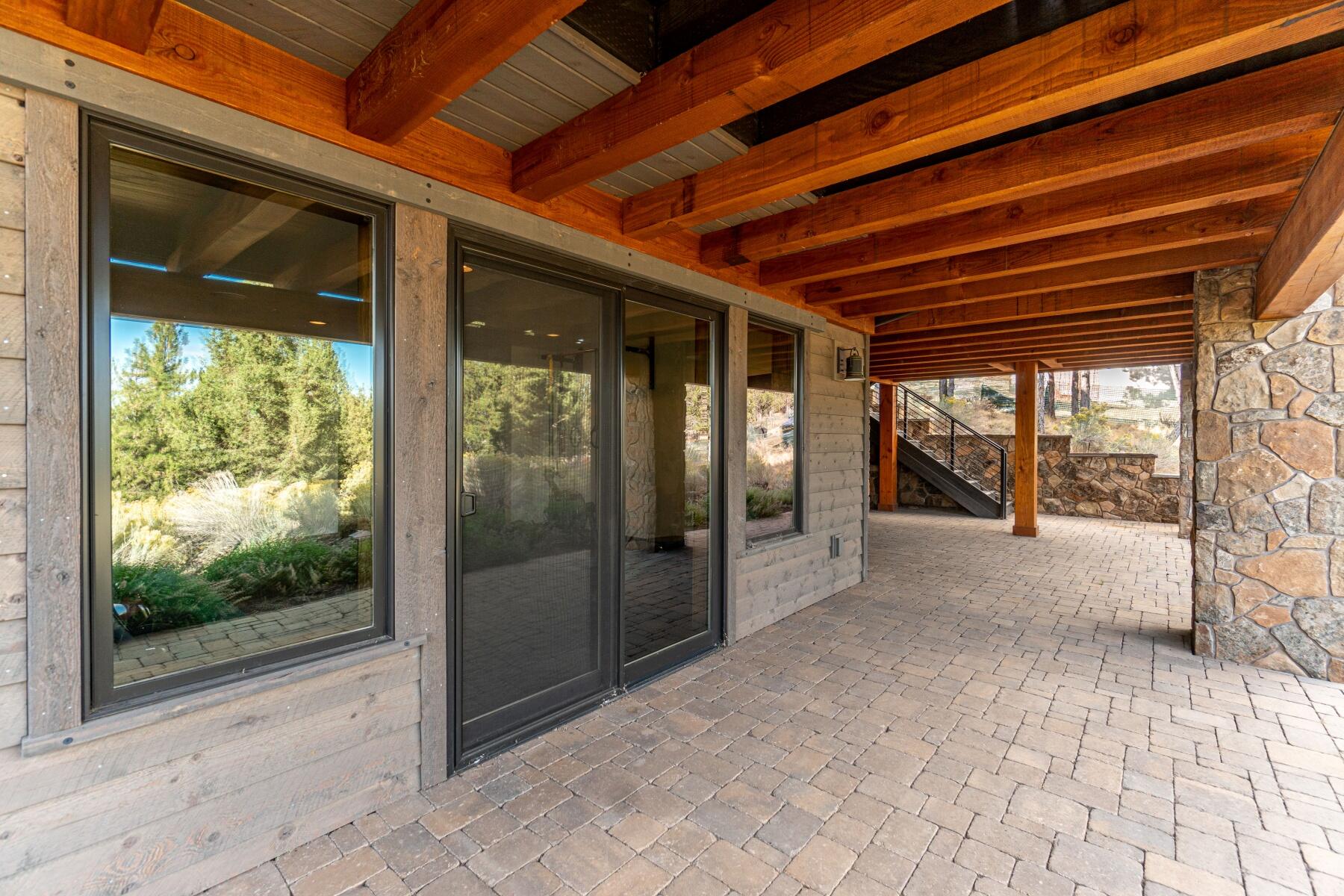 1572 NW Wild Rye Circle