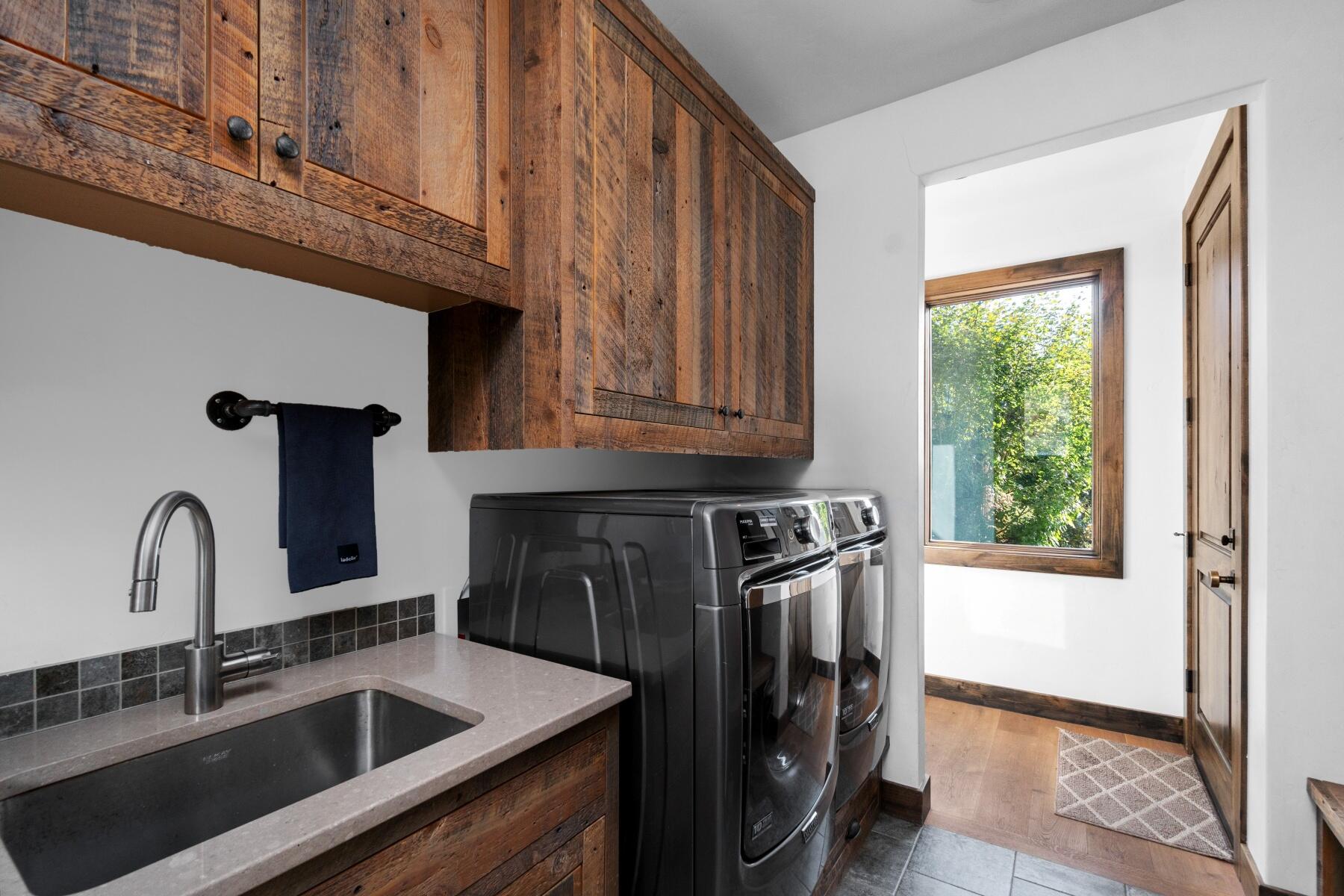 1572 NW Wild Rye Circle