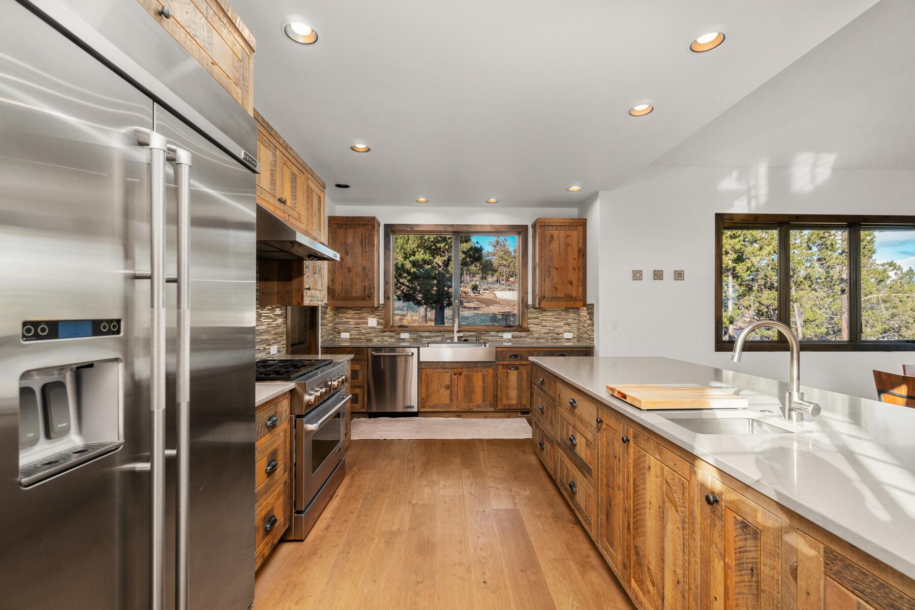 1572 NW Wild Rye Circle