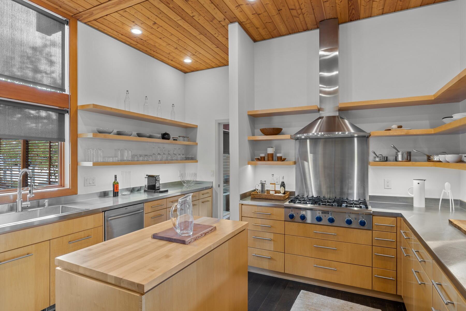 2225 NW Reserve Camp Court