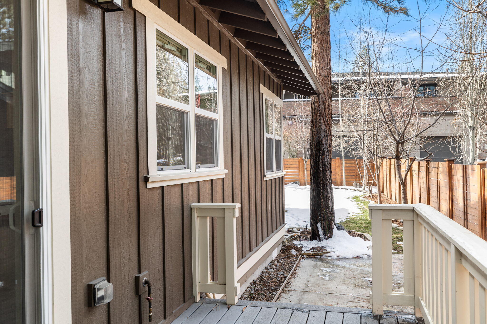 2335 NW High Lakes Loop