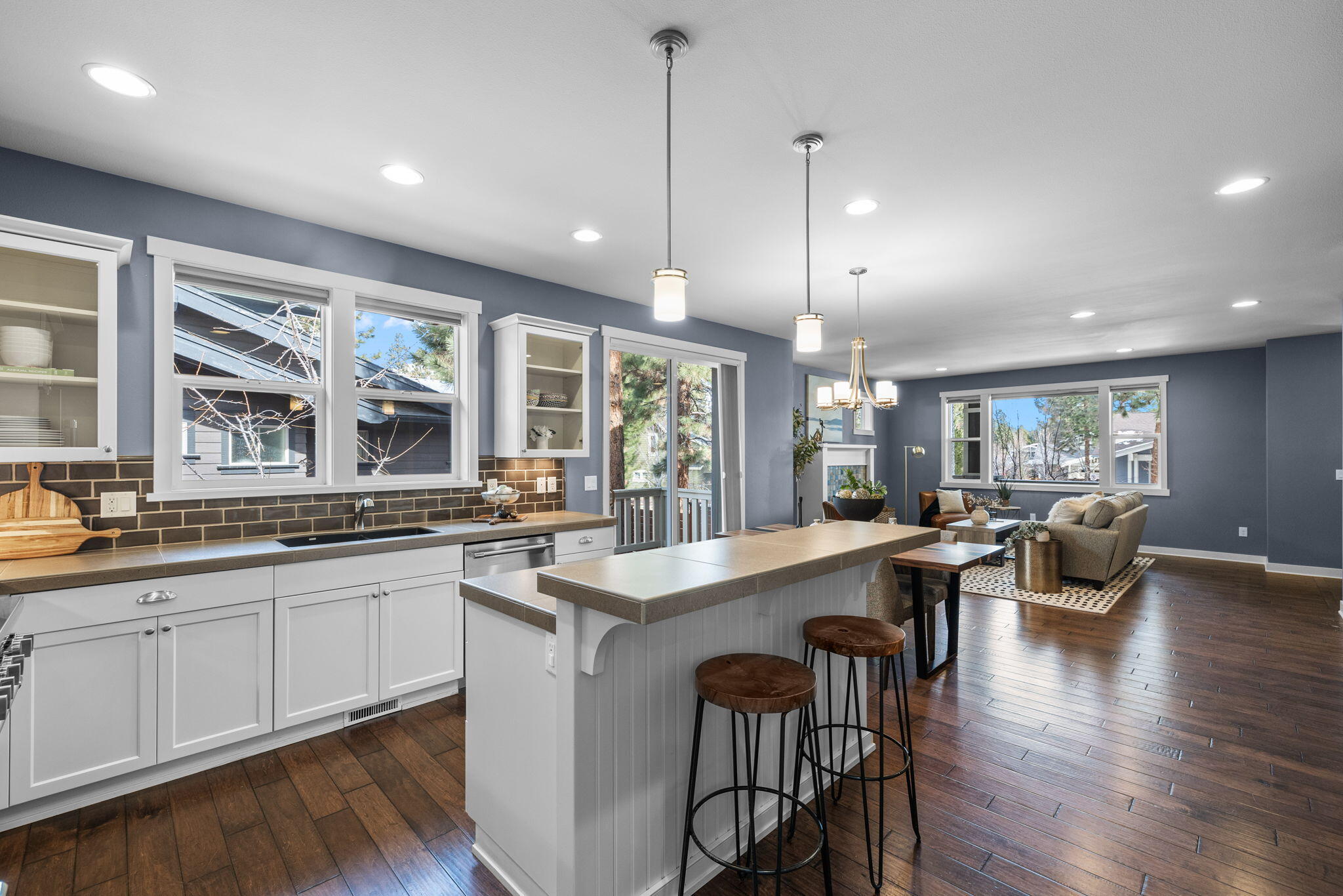 2335 NW High Lakes Loop