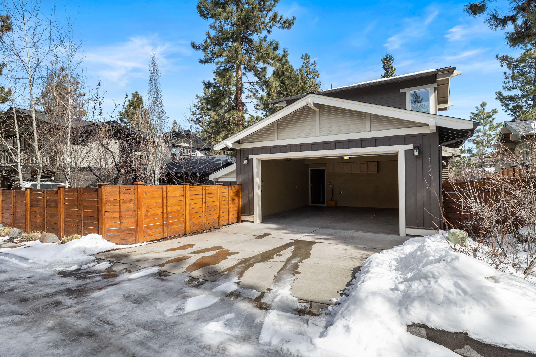 2335 NW High Lakes Loop