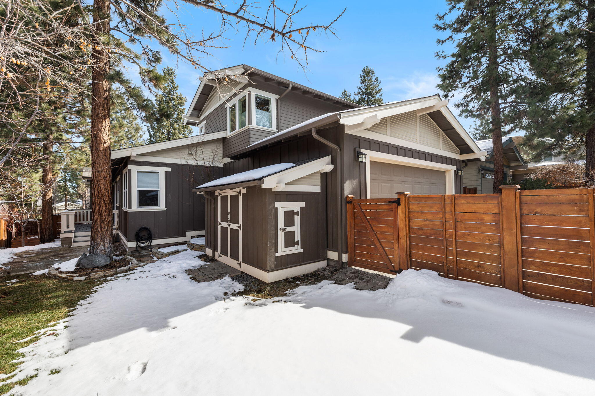 2335 NW High Lakes Loop