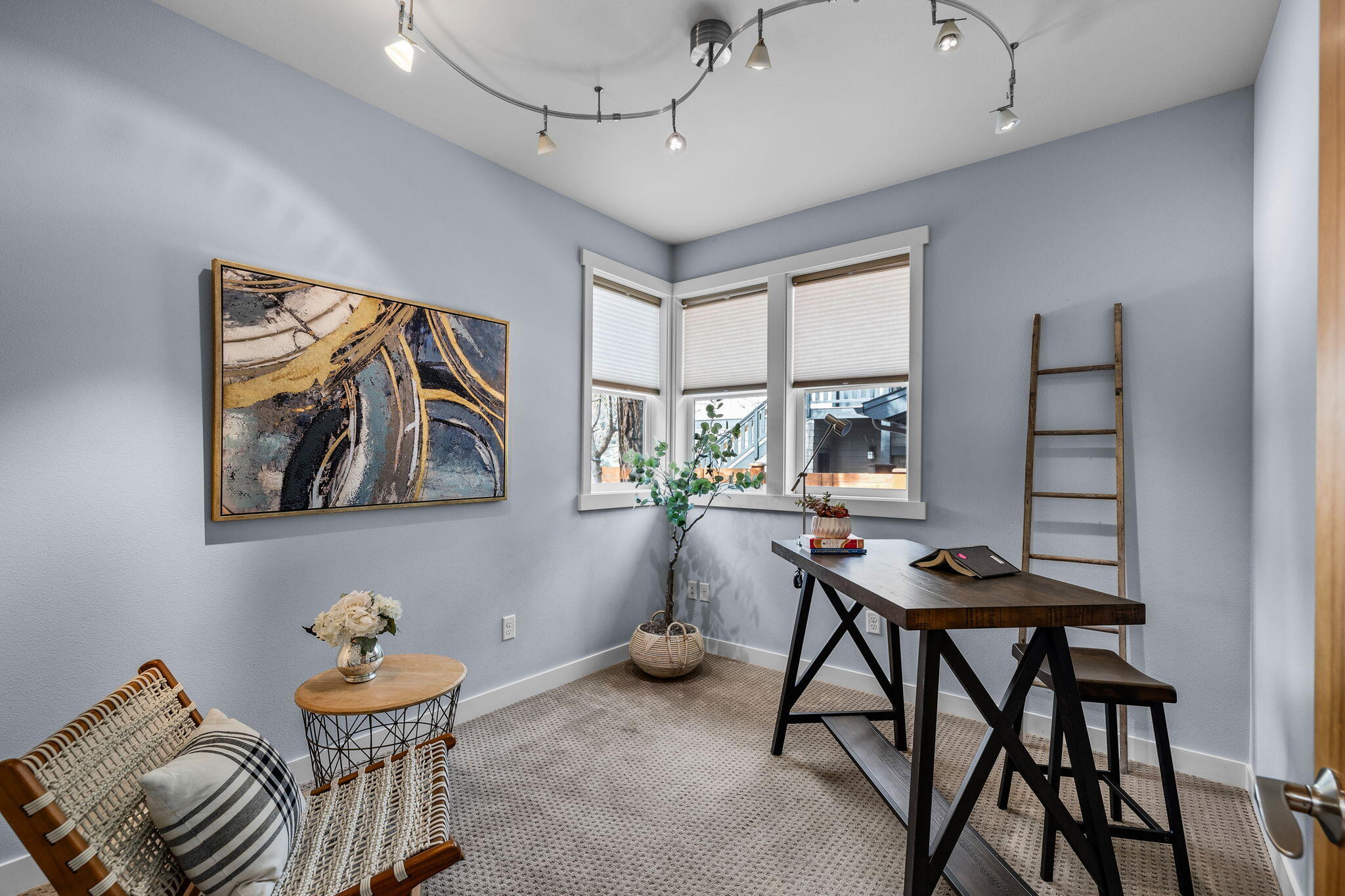 2335 NW High Lakes Loop