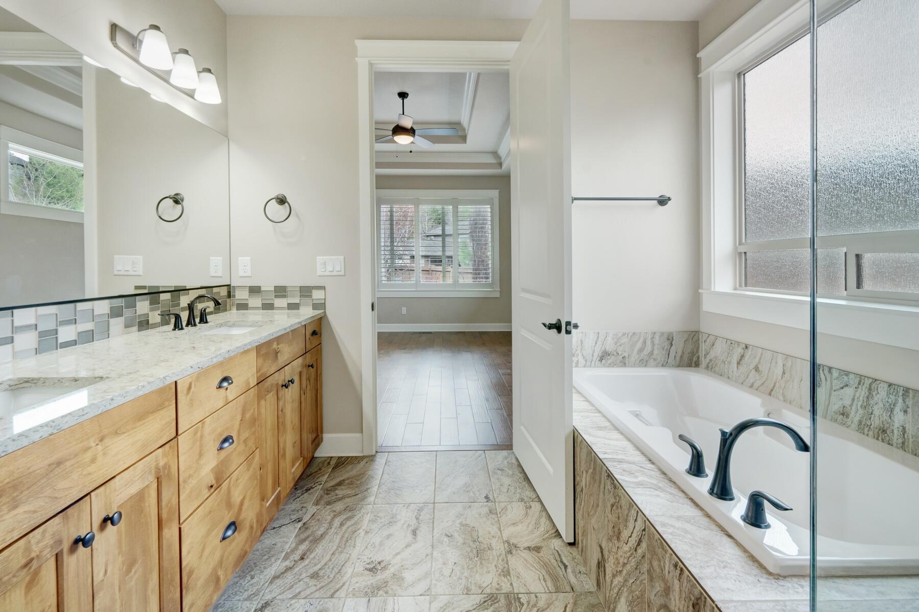 3093 NW Clubhouse Drive