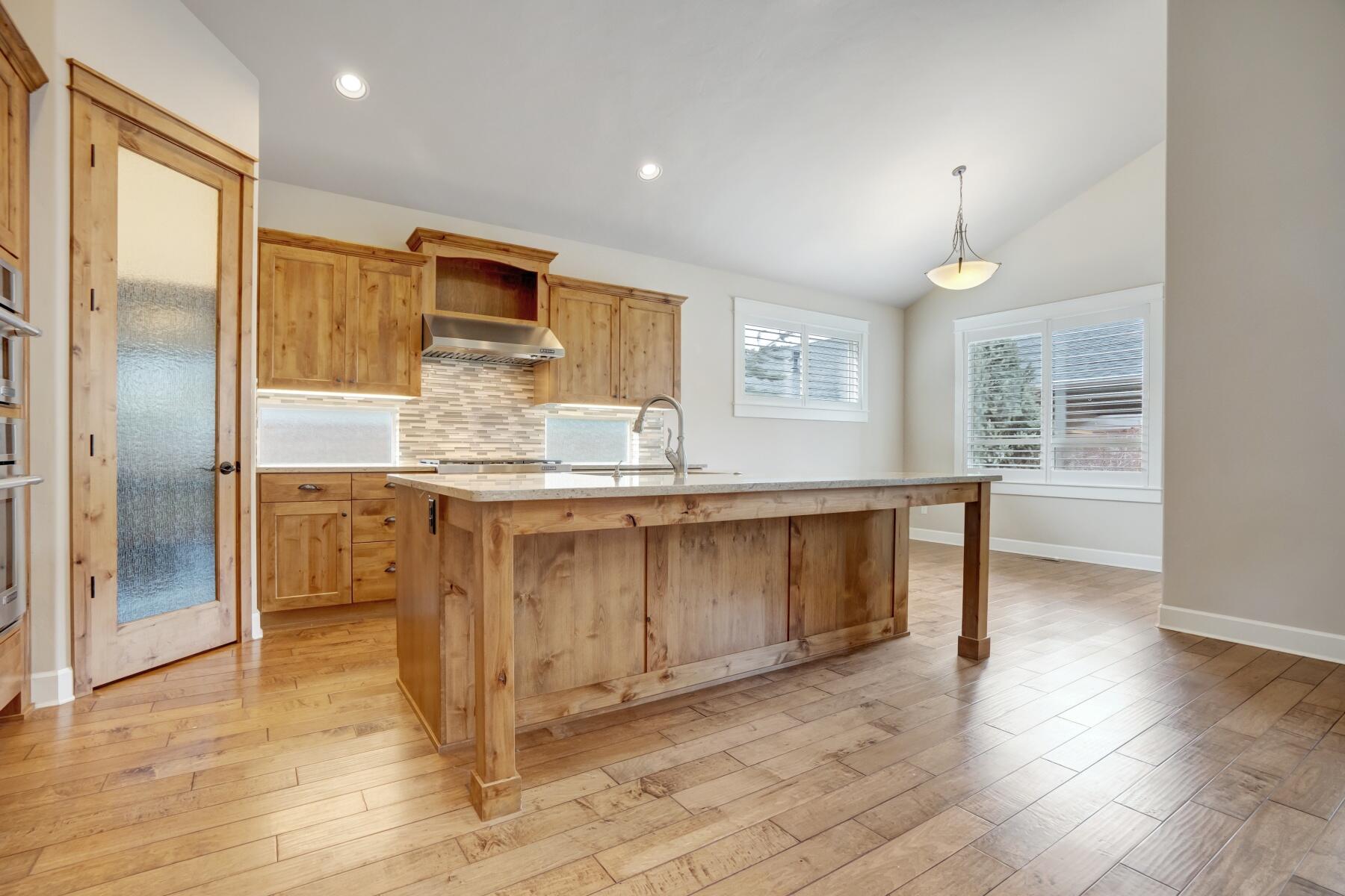 3093 NW Clubhouse Drive