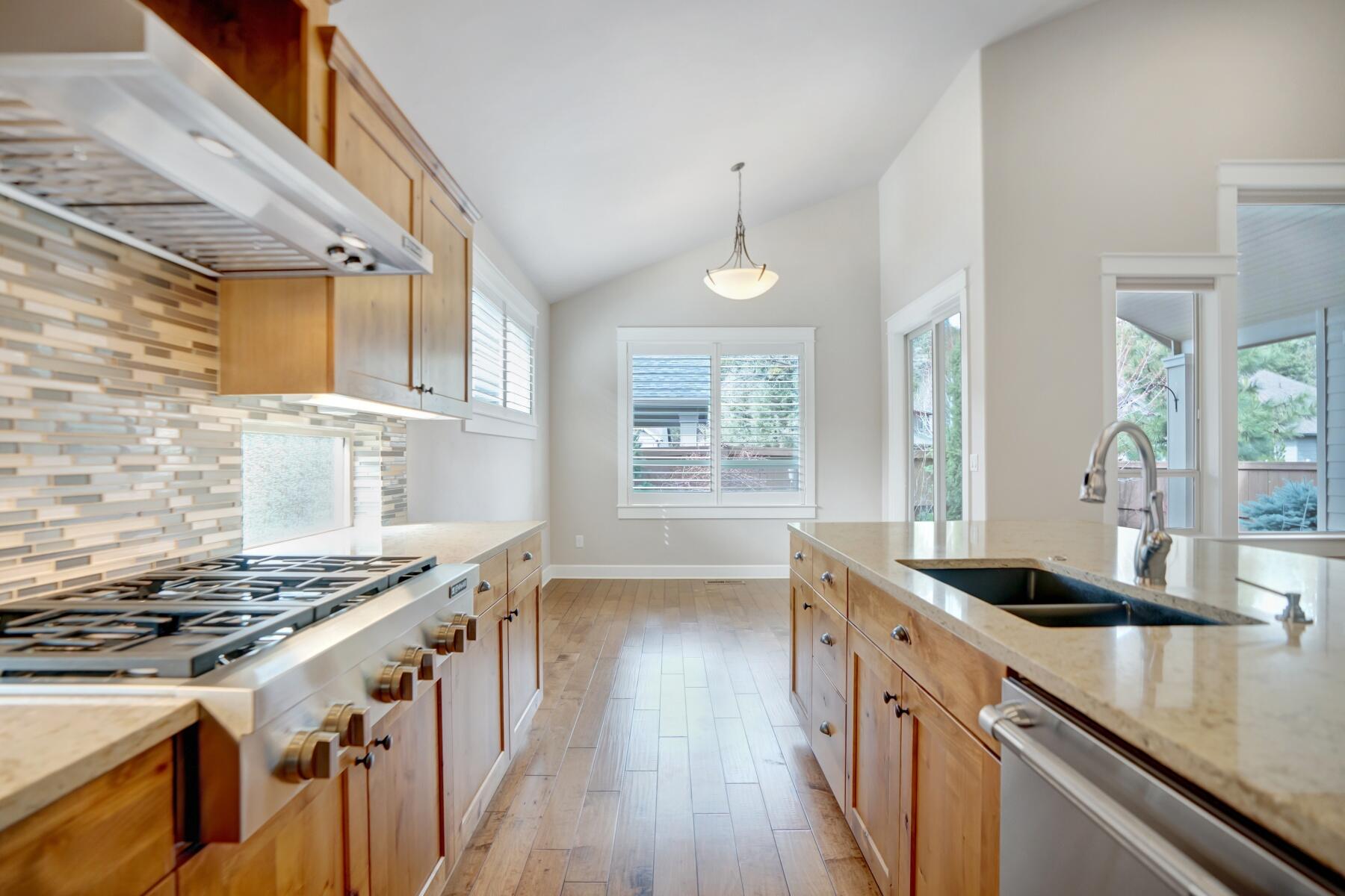 3093 NW Clubhouse Drive