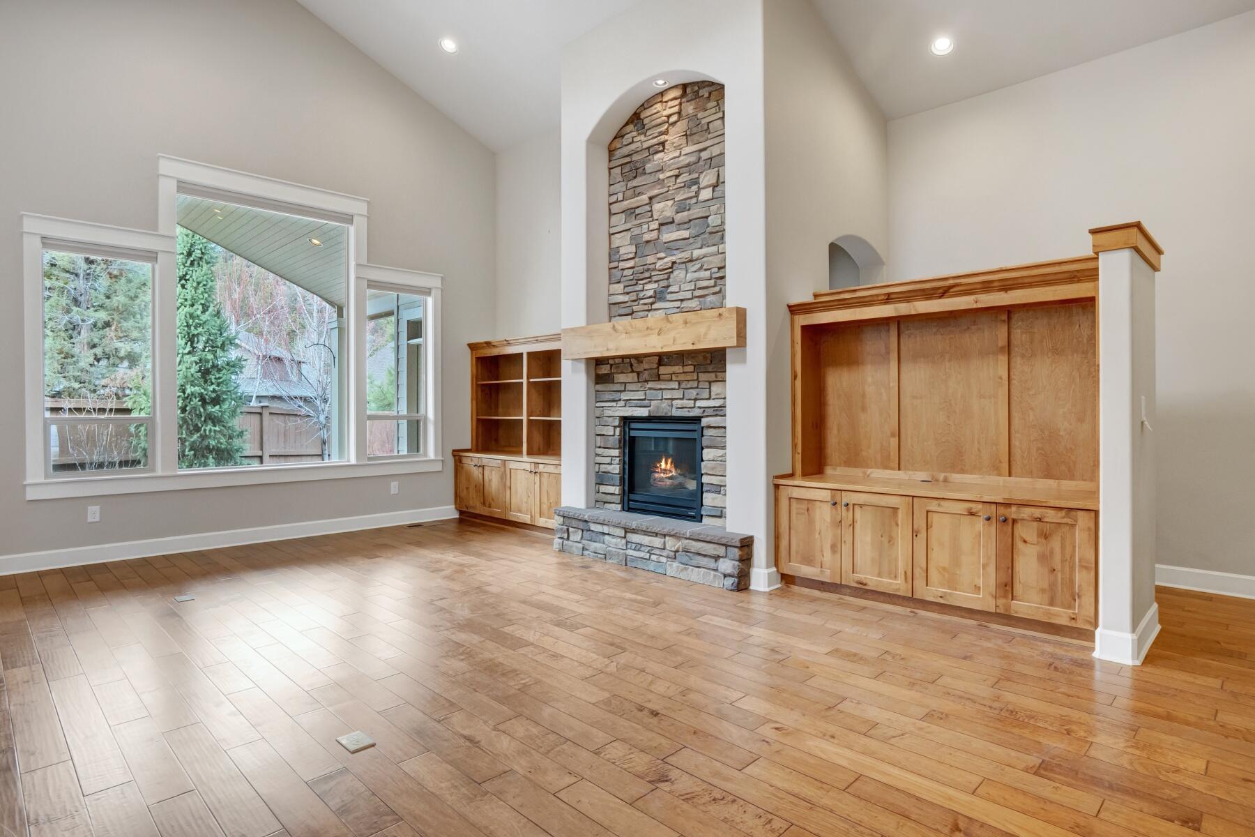 3093 NW Clubhouse Drive