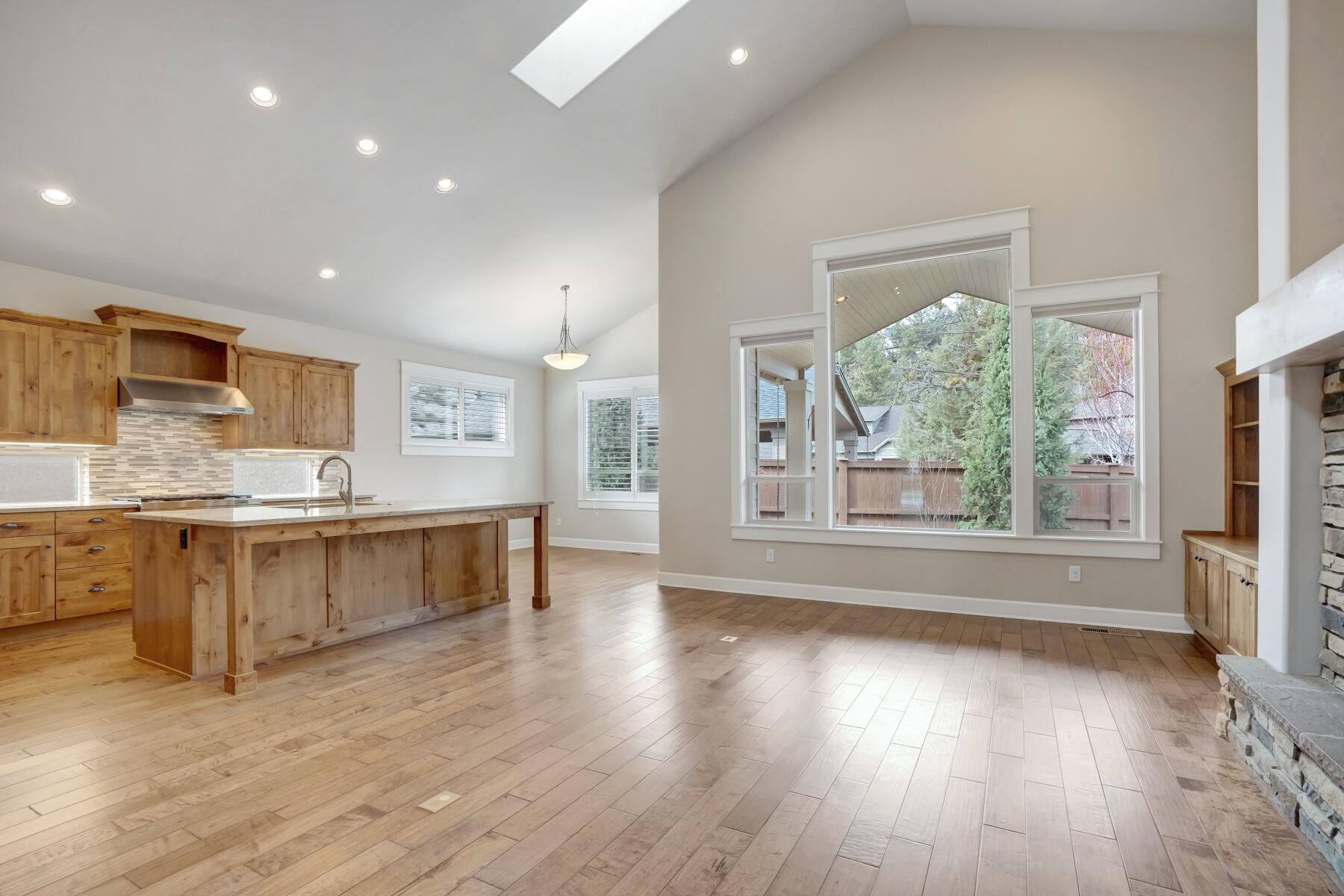 3093 NW Clubhouse Drive