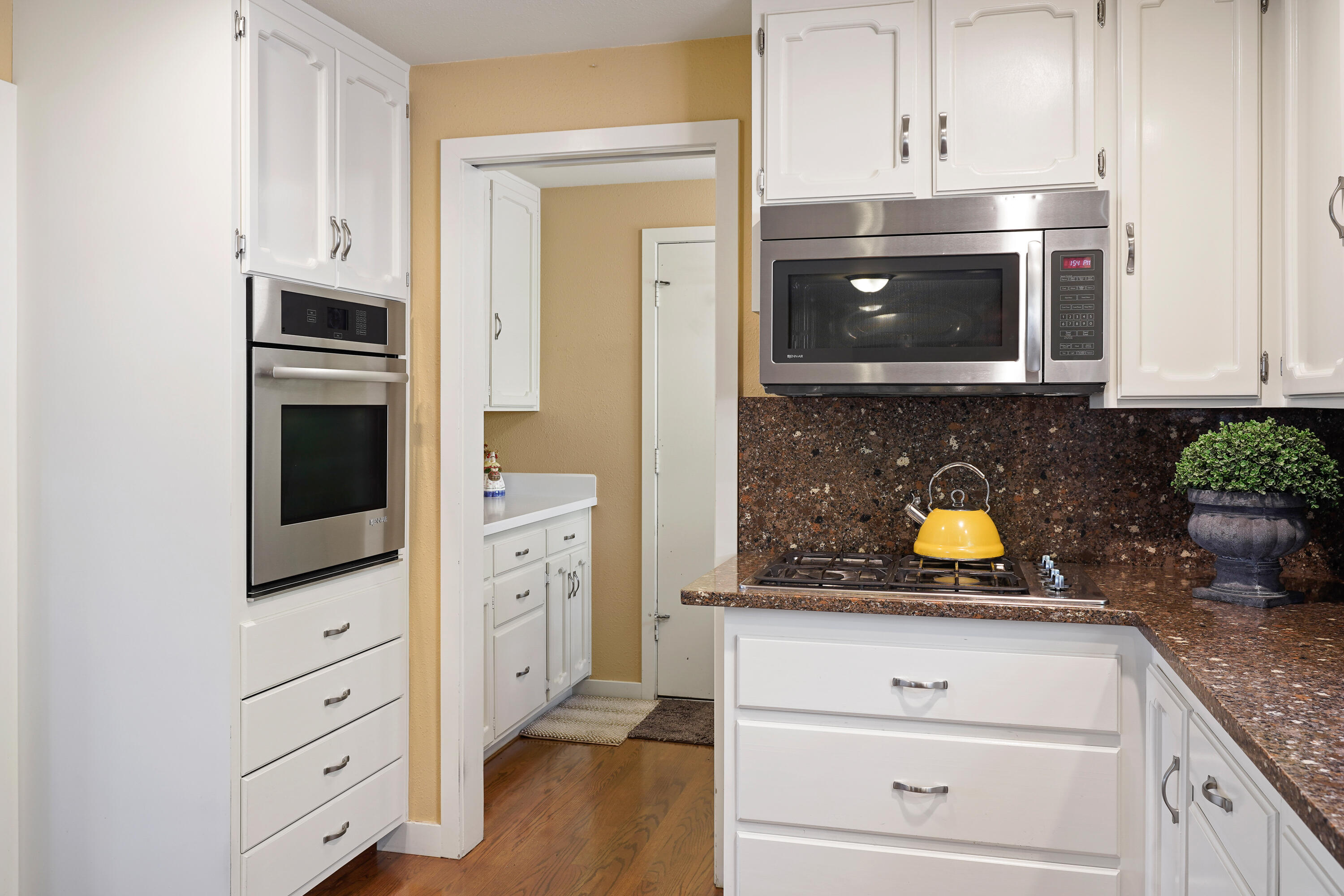 1714 NW Vicksburg Avenue