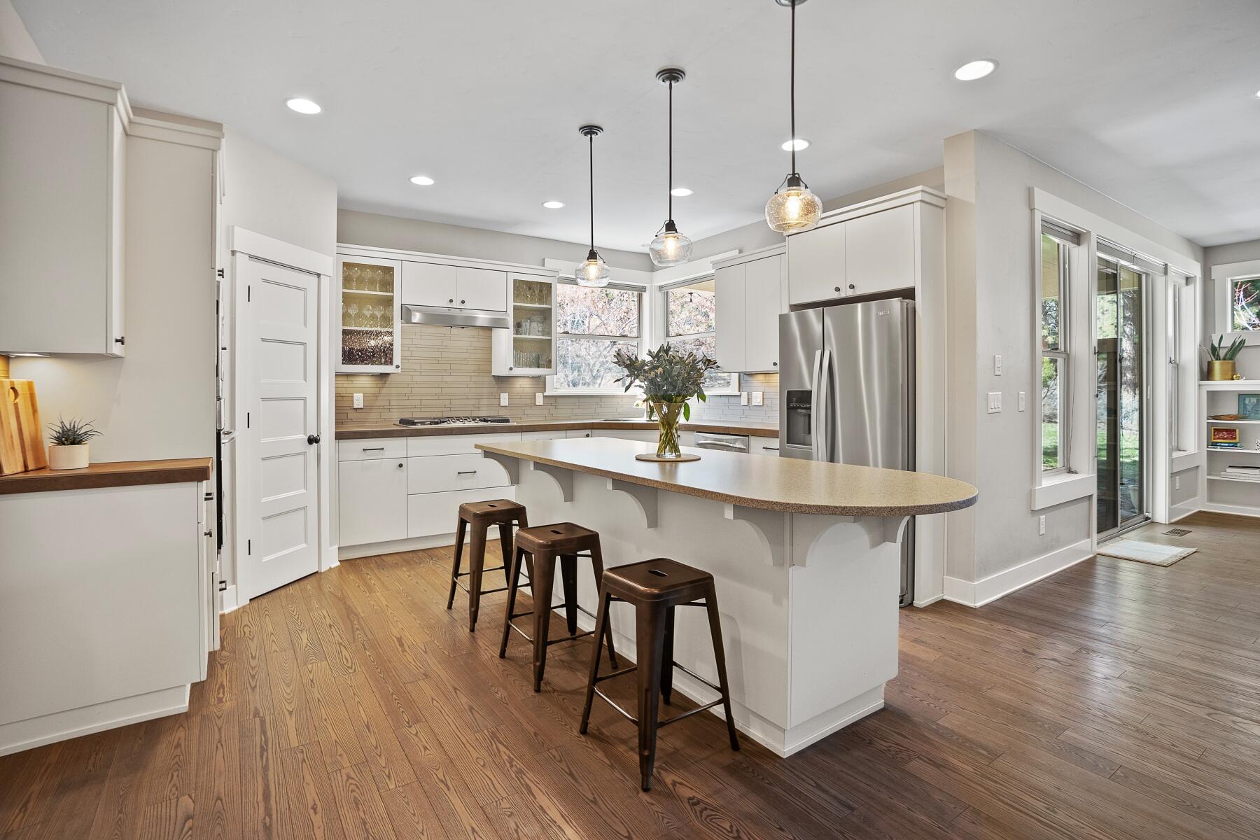 2832 NW McCook Court