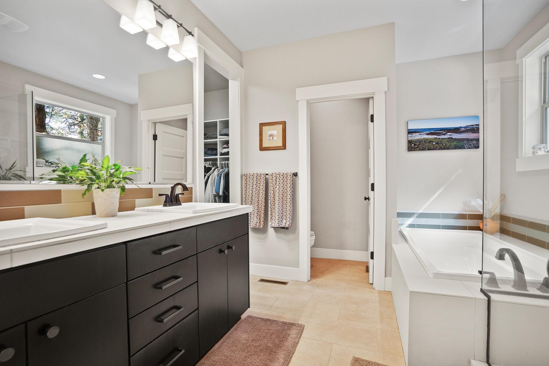 2832 NW McCook Court