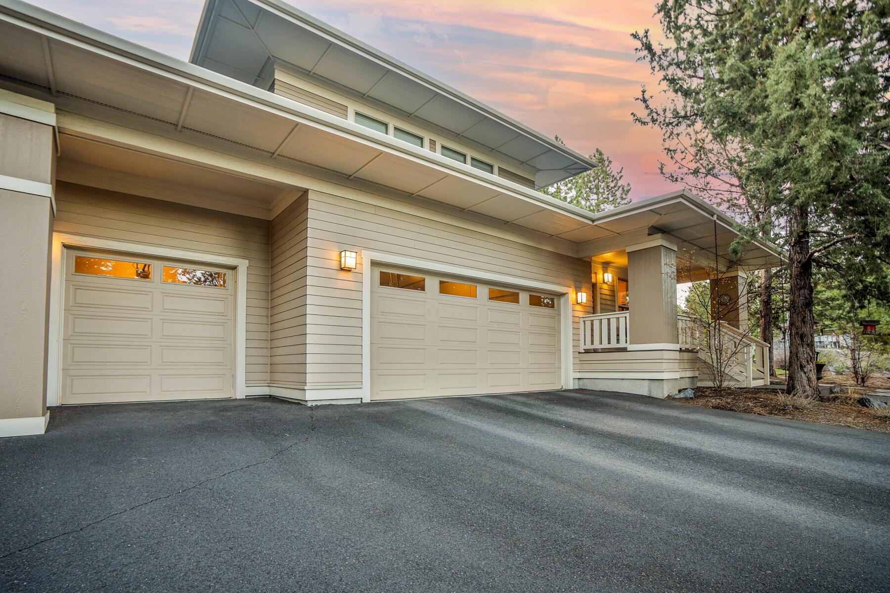 2832 NW McCook Court