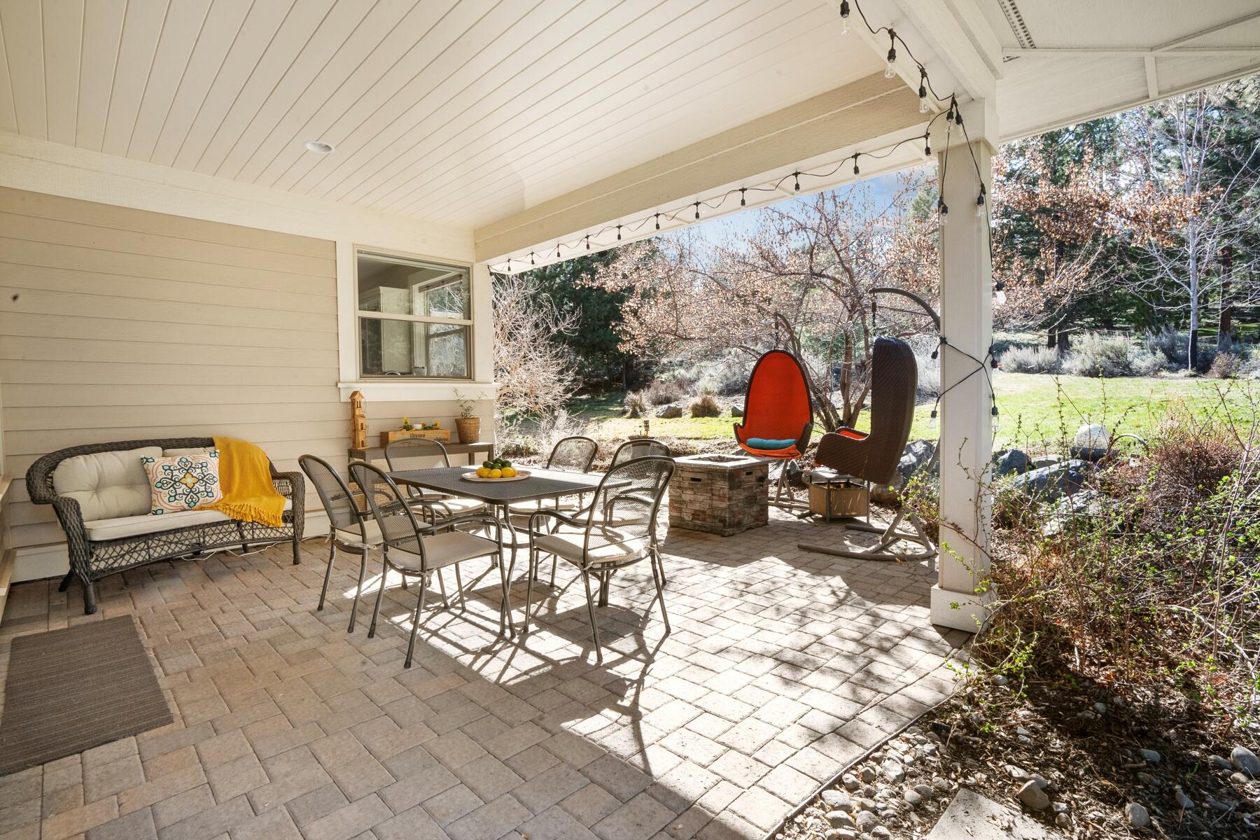 2832 NW McCook Court