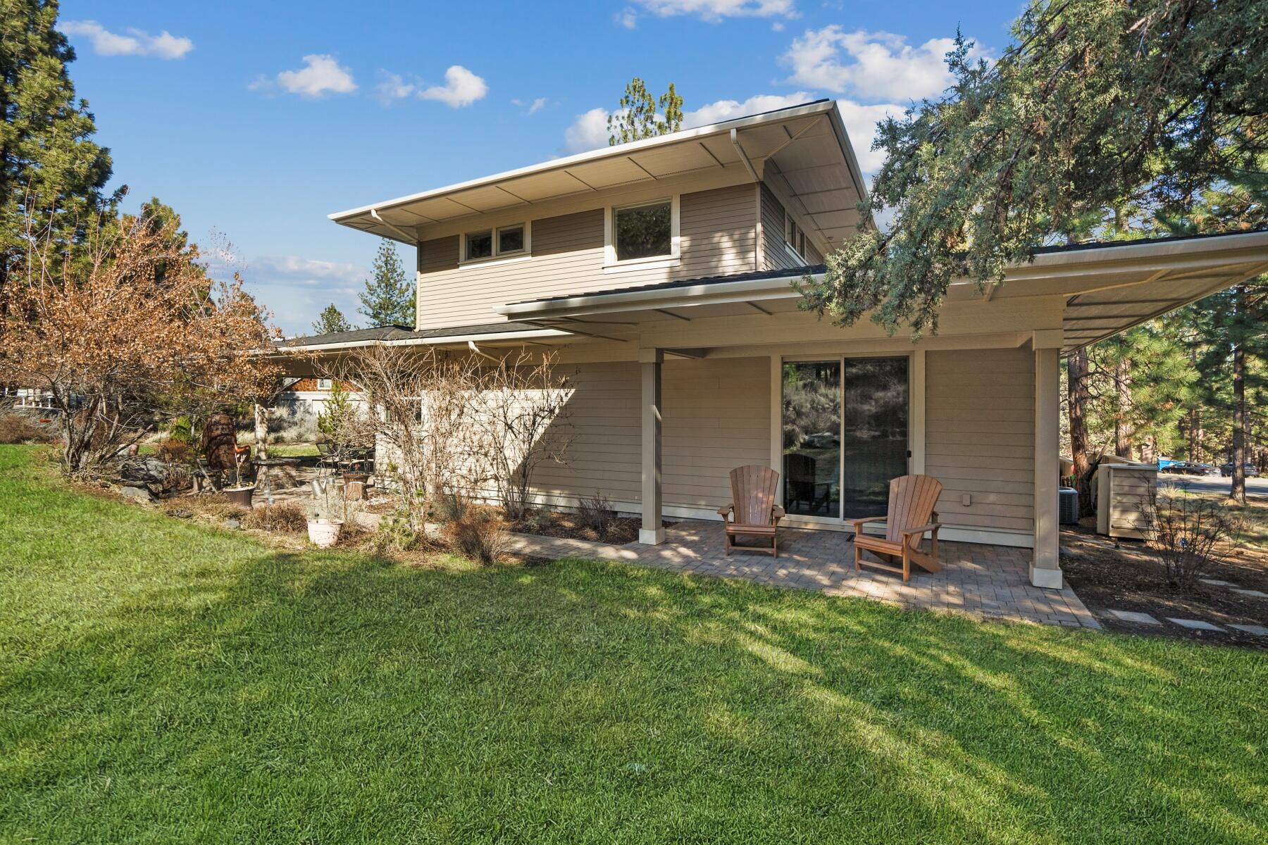 2832 NW McCook Court